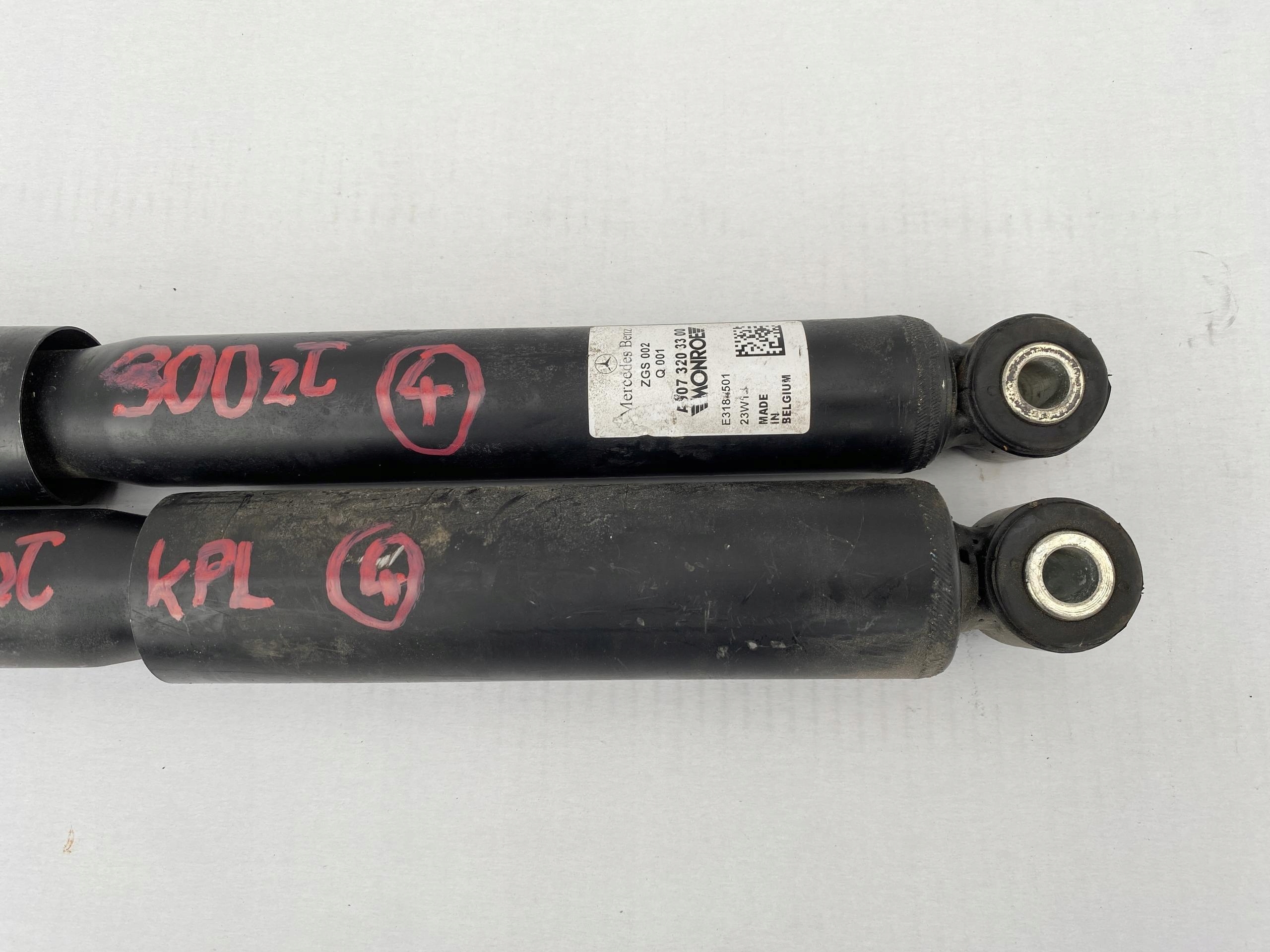 SPRINTER 907 906 16- shock absorbers rear part rear. KOMPLET ORYGINALNE 52cm 2 SZTK