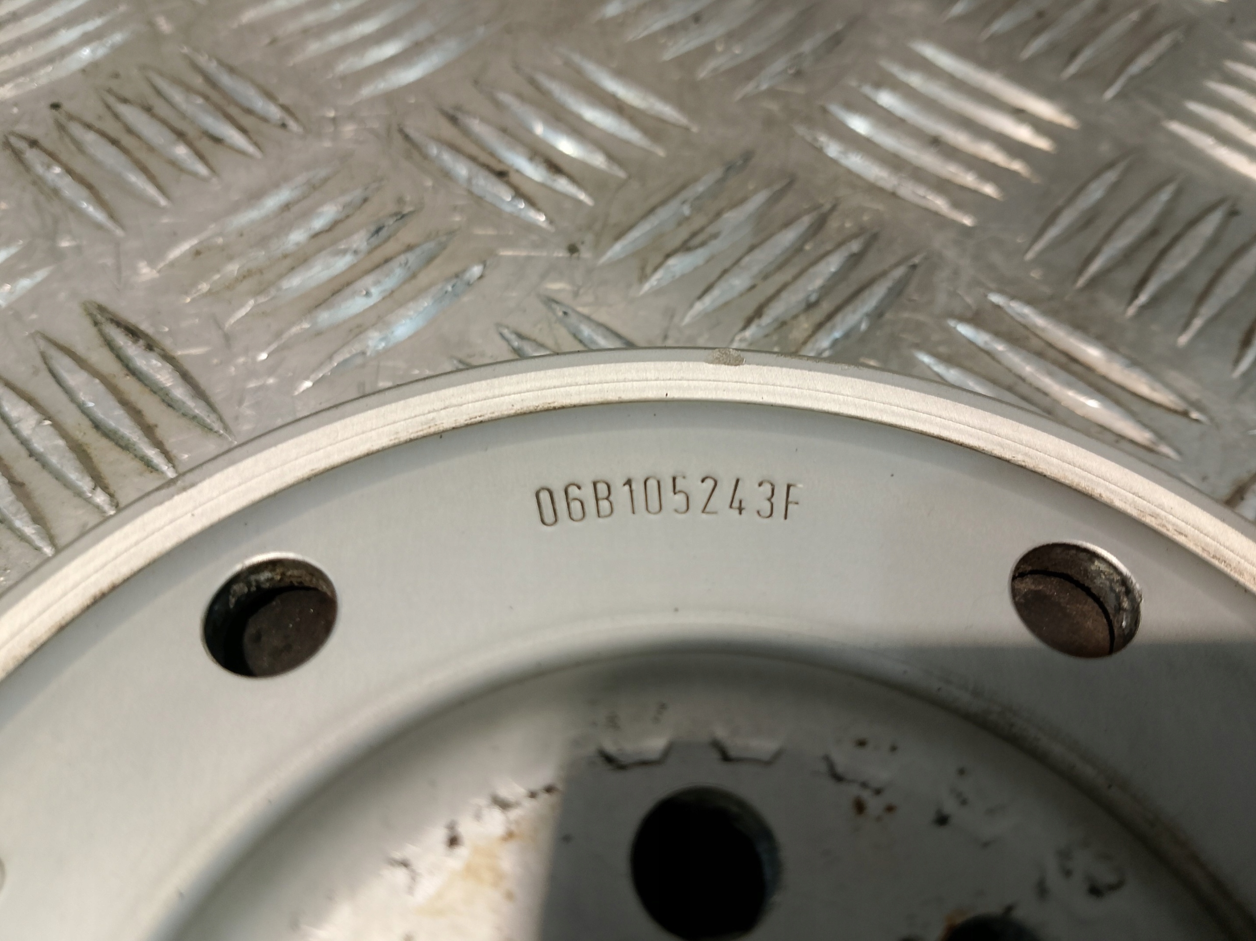csigák WALU AUDI A4 B6 2.0 B 06B105243F