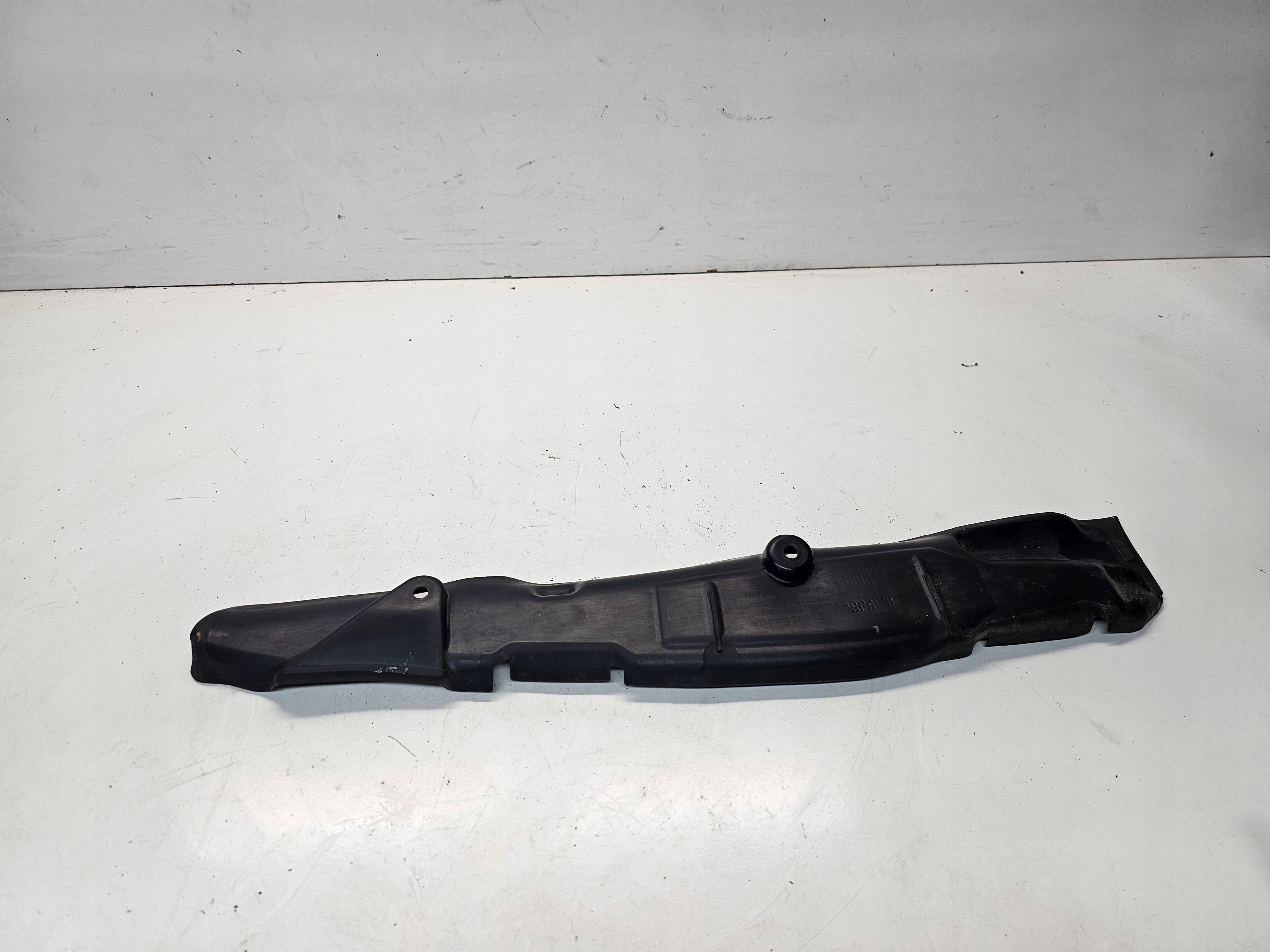 Insonorisation Aile Gauche AUDI A4 B9 LIFT 8W0821111A