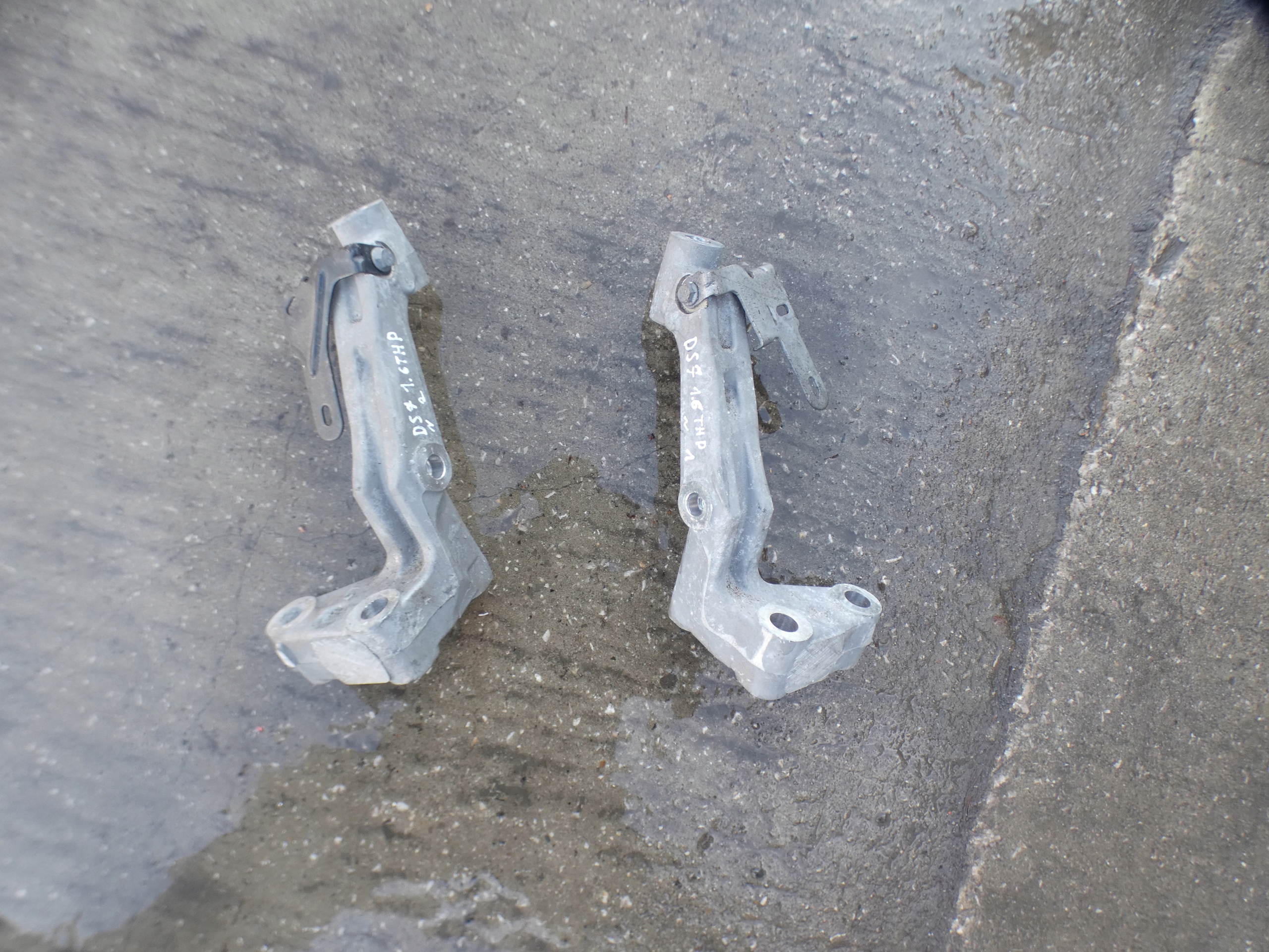 CITROEN DS7 left right holder bracket WOZKA SANEK