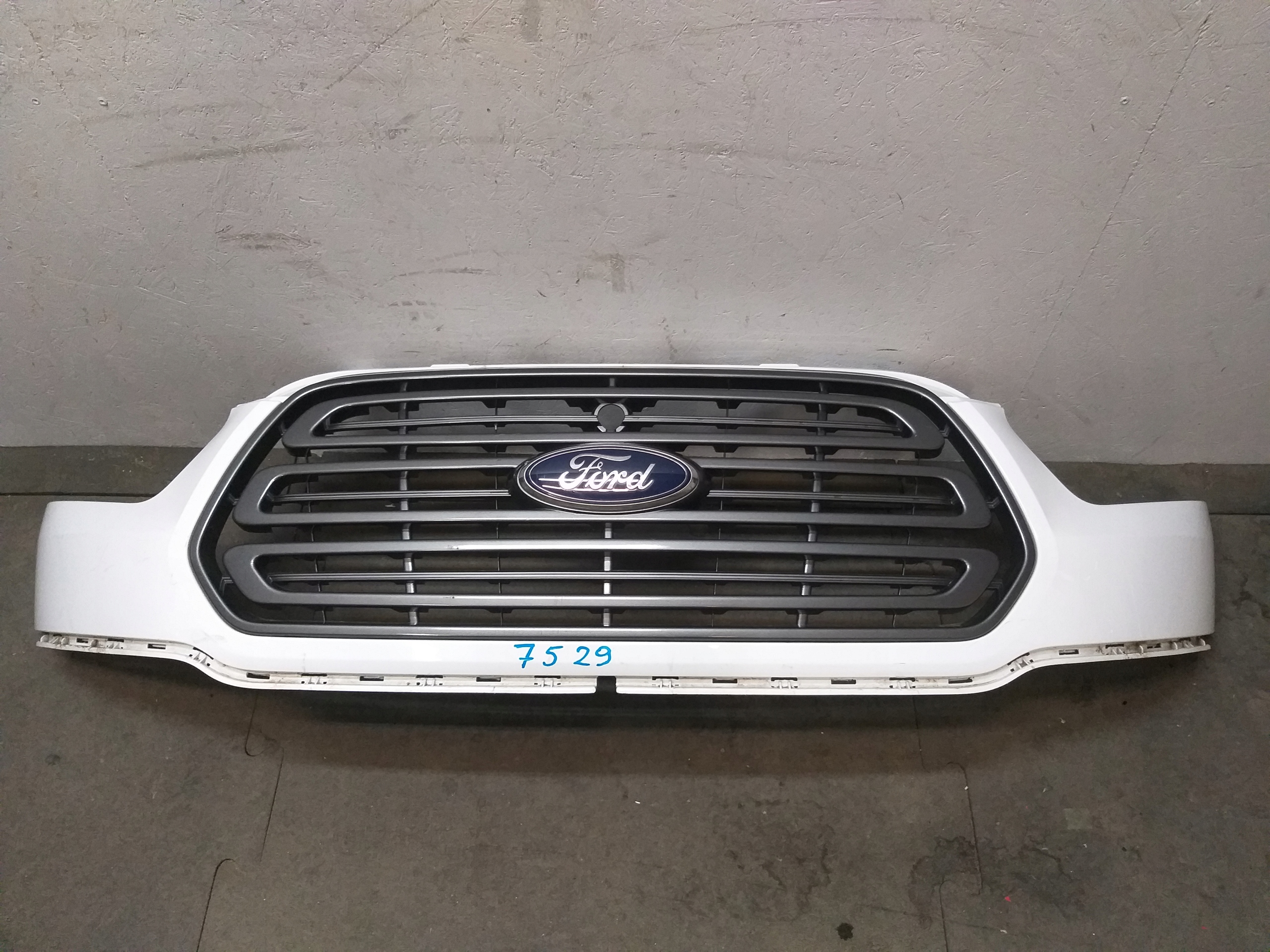 bumper front FORD TRANSIT MK8