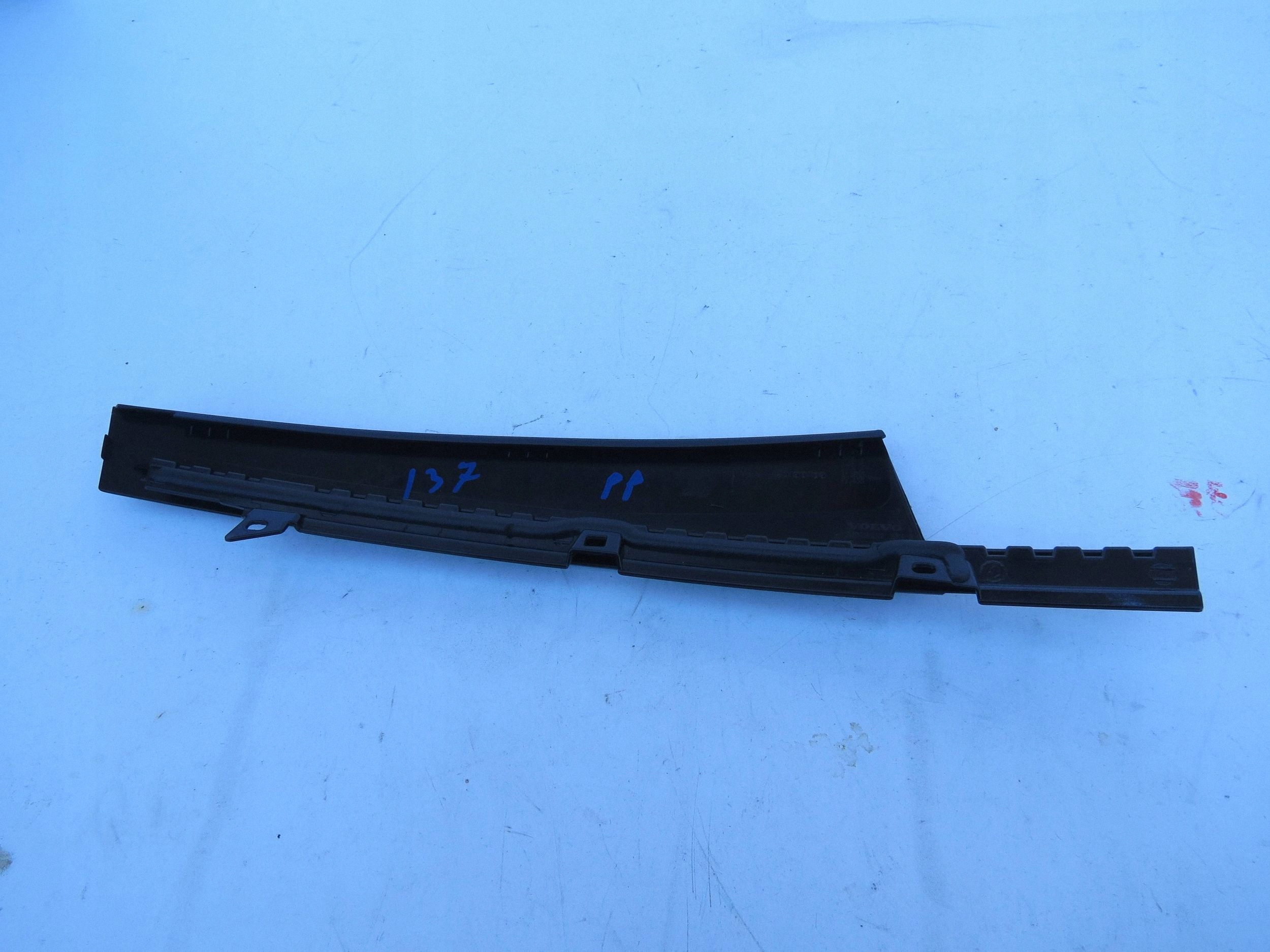 moulding windows right front VOLVO V90 31378624