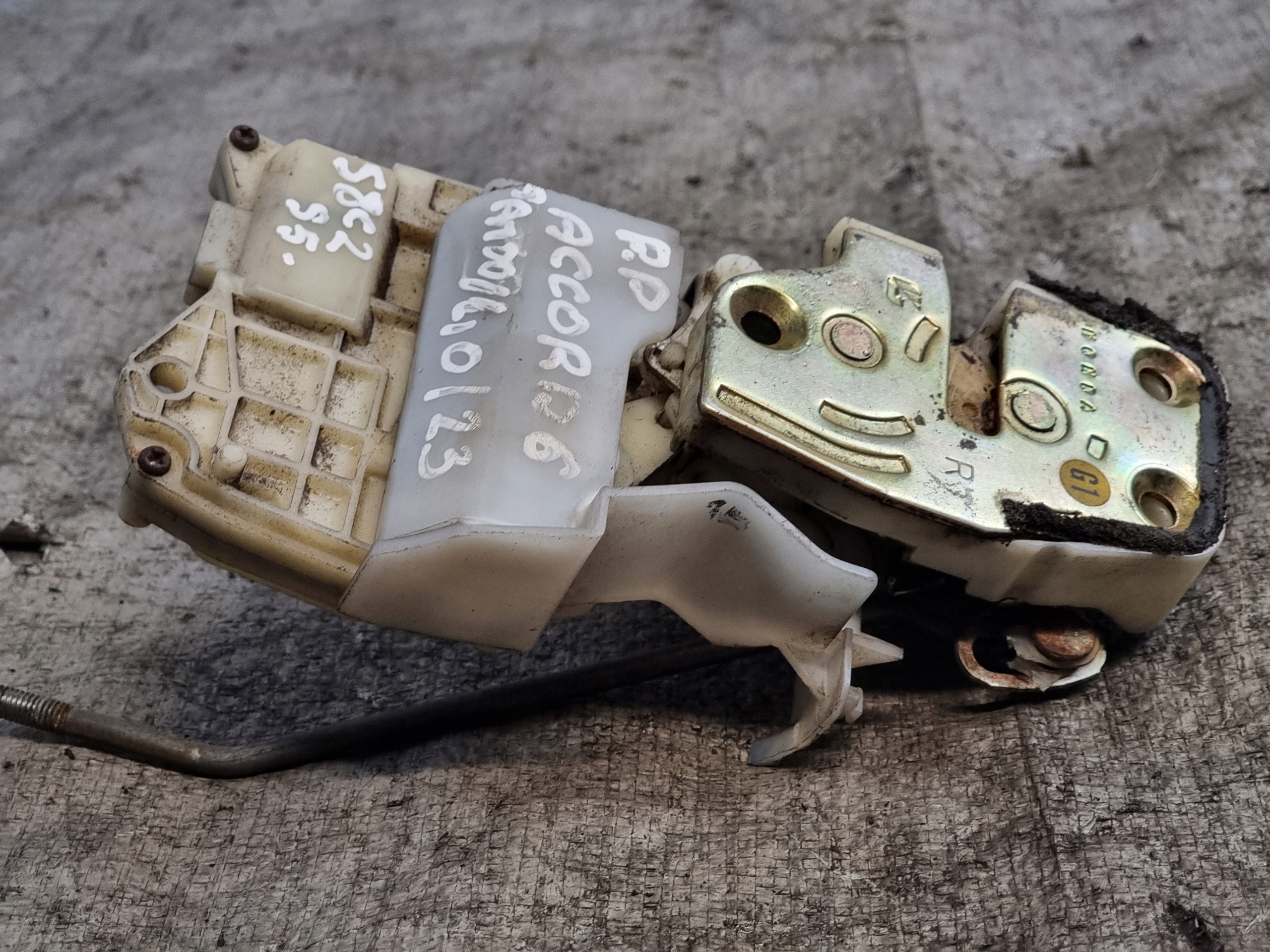 lock door right front HONDA ACCORD VI 6