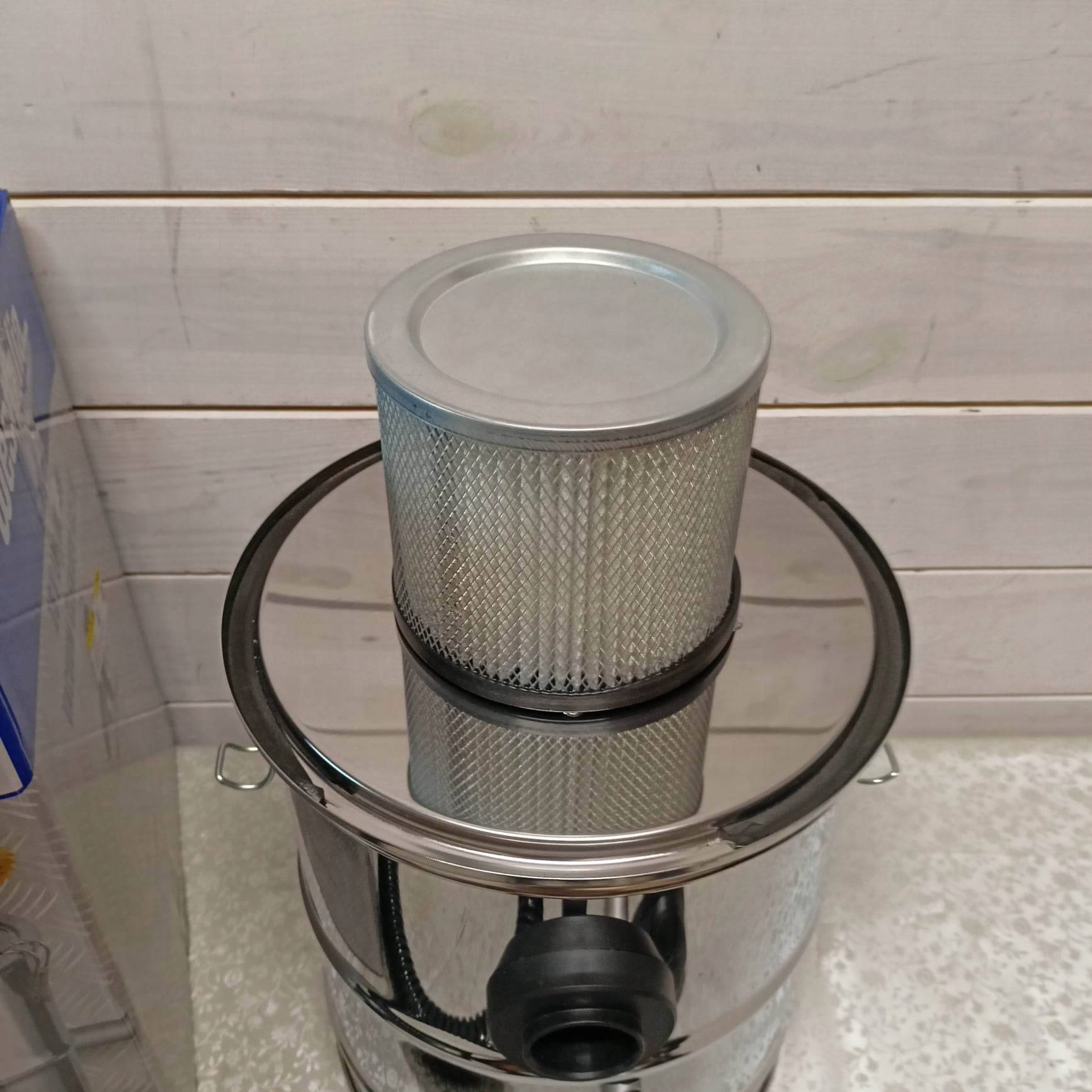 ODKURZACZ PRZEMYSŁOWY DO POPIOŁU WESTFALIA Pojemność zbiornika 8 l