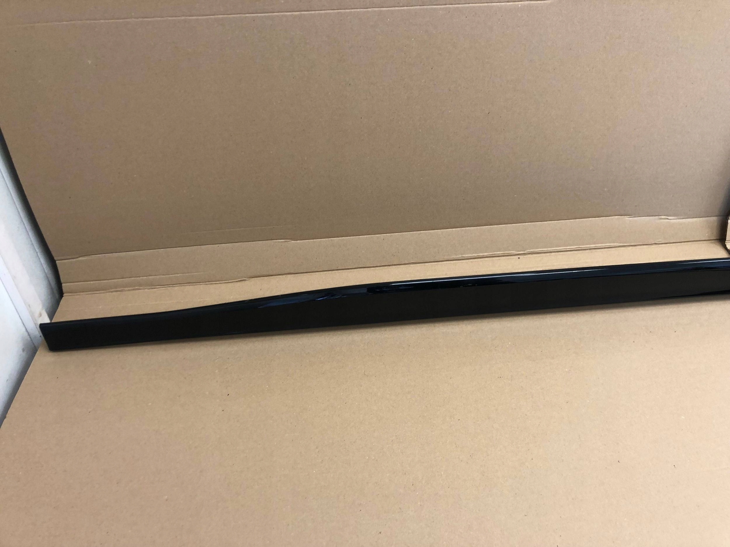 moulding threshold right R-LINE VW GOLF VIII 5H0853856