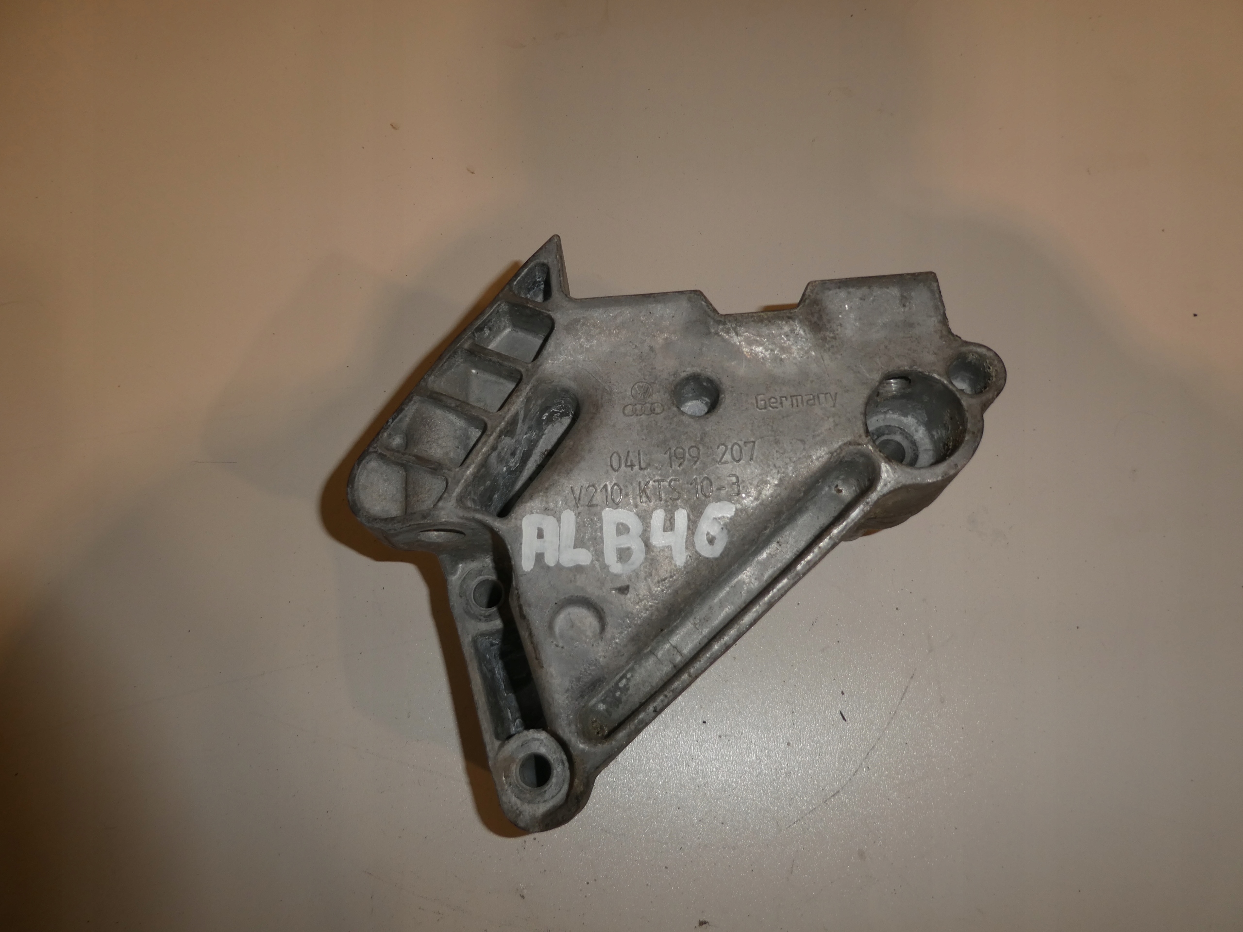 engine mount VW SEAT SKODA VW 04L199207