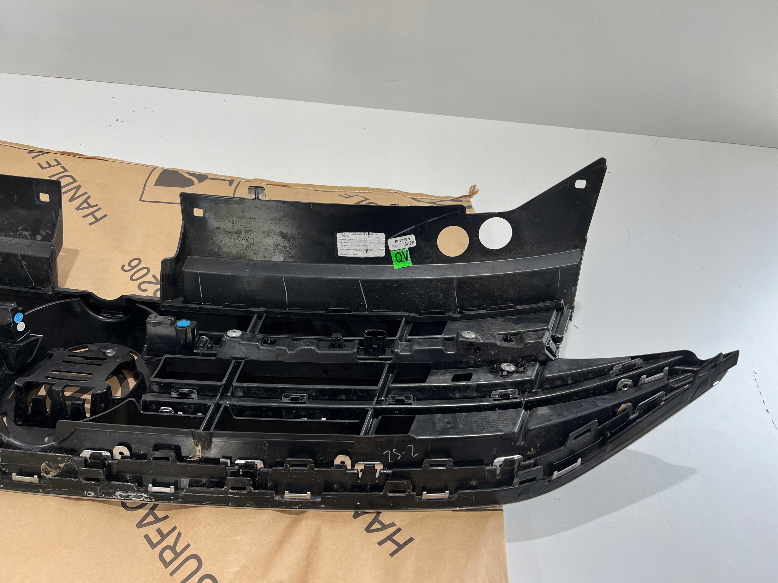 VW Tiguan Kühlergrill FRONTGRILL Kühlergitter 5NN853655 - Thumbnail 9