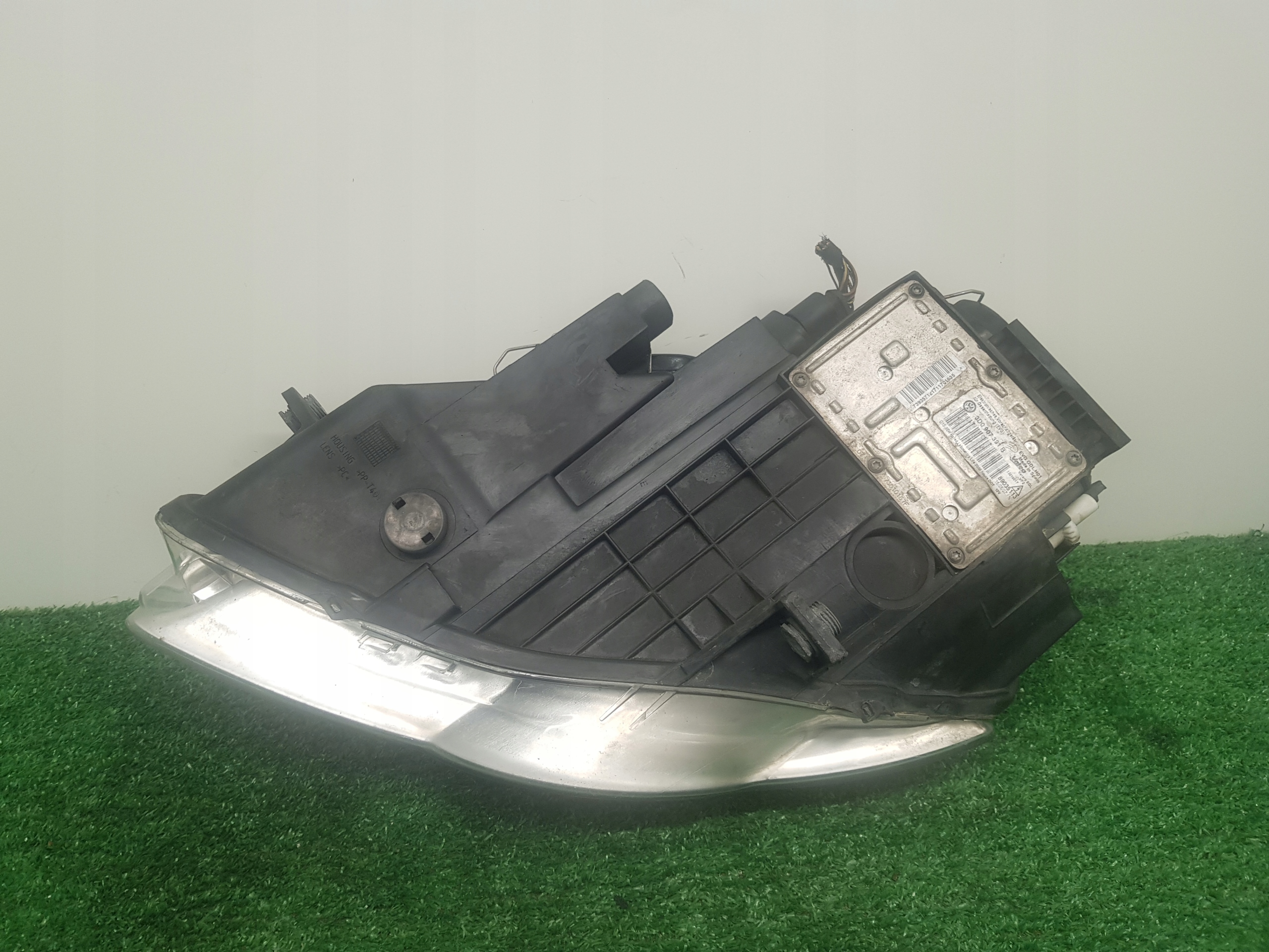 light right front XENON VW PASSAT B6 3C0941752D 89312660 3D0907391B