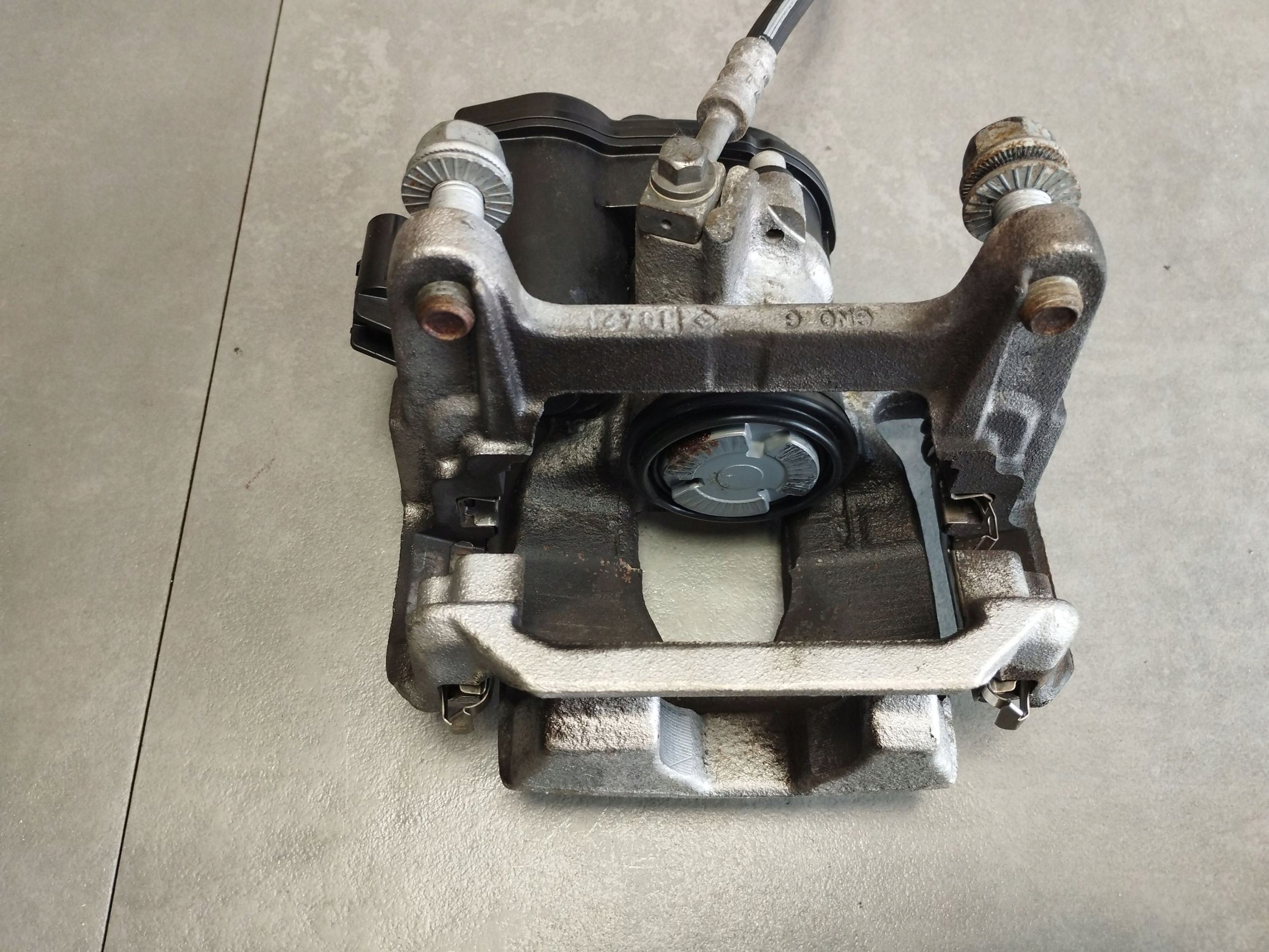 Audi A4 S4 B9 8W caliper brake left rear 8W0405CJ