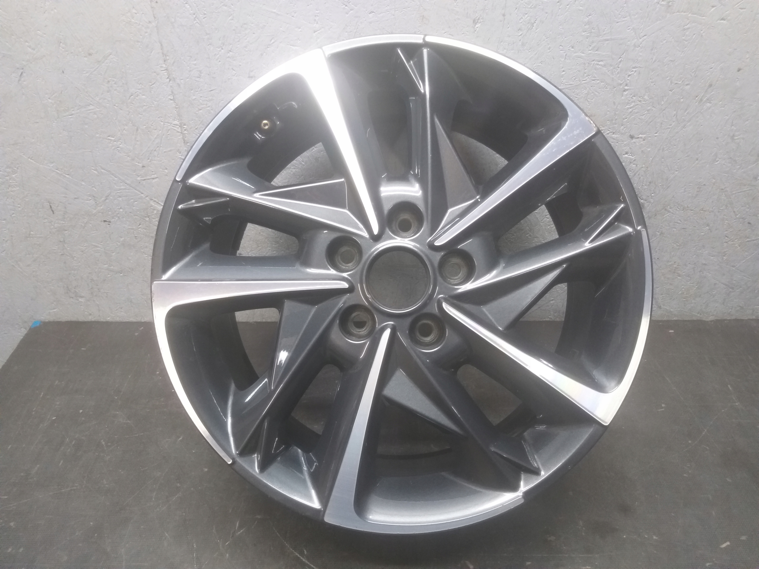 disk hliníkový HYUNDAI 7J 17" ET53 5X114,3
