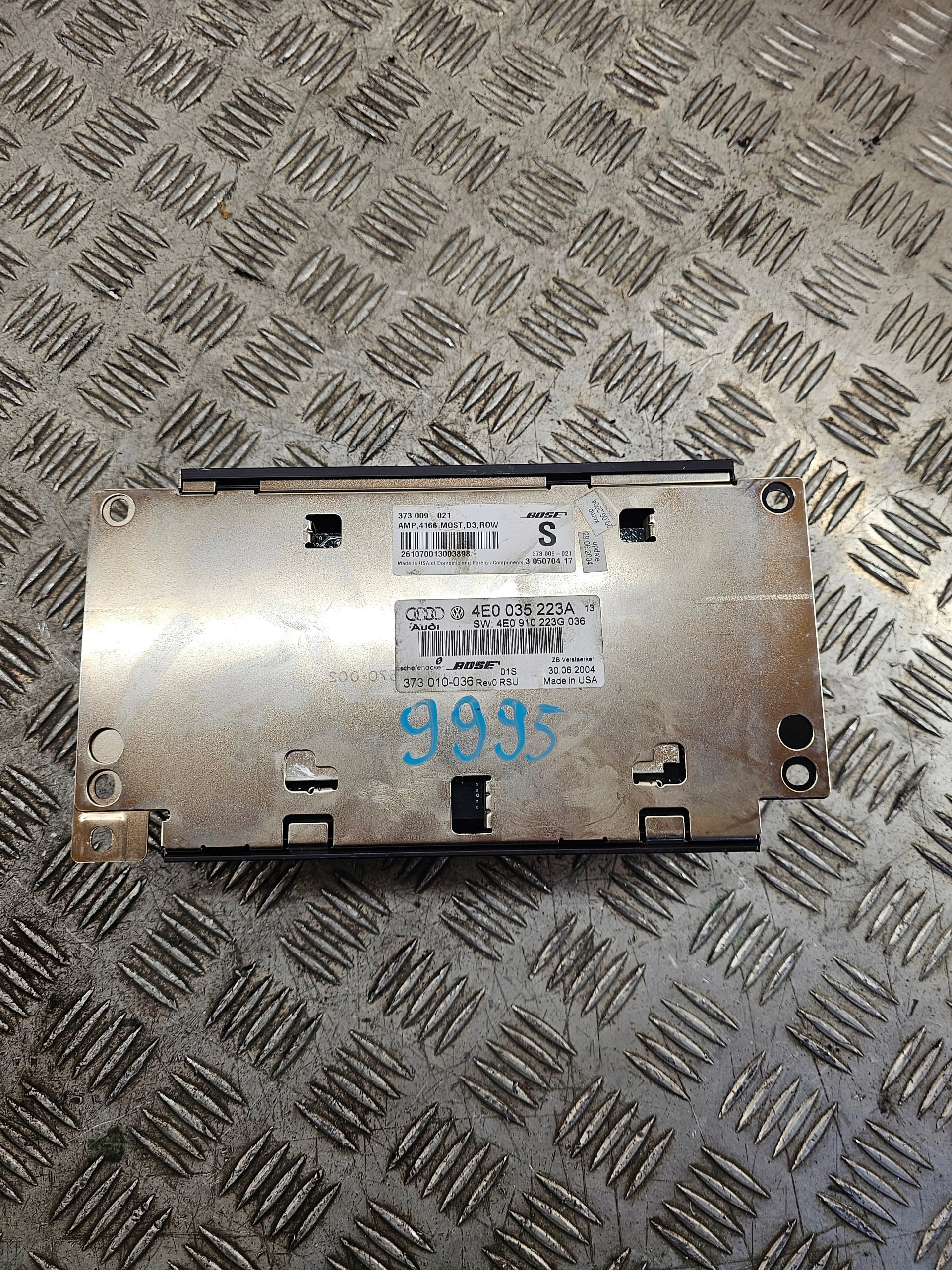 Audi A8 S8 D3 4E 2004 amplifier audio