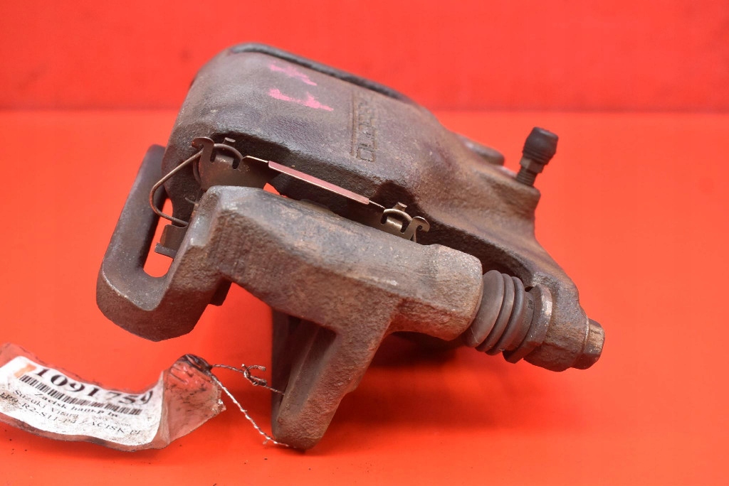 caliper brake left front SUZUKI VITARA 3 III 1.4 B-JET HYBRID 129 KM 18