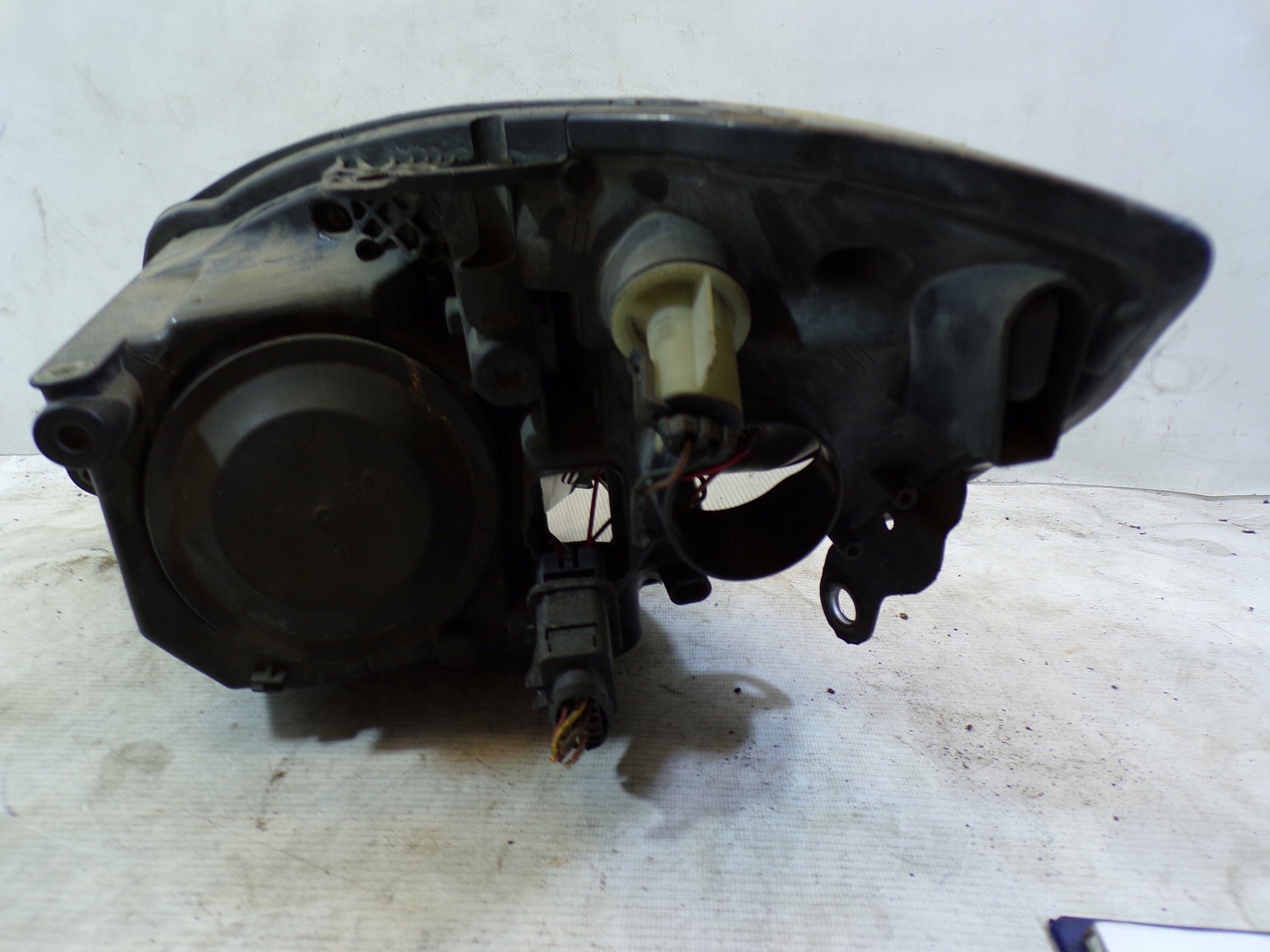 light front front right SKODA ROOMSTER (1) (K)