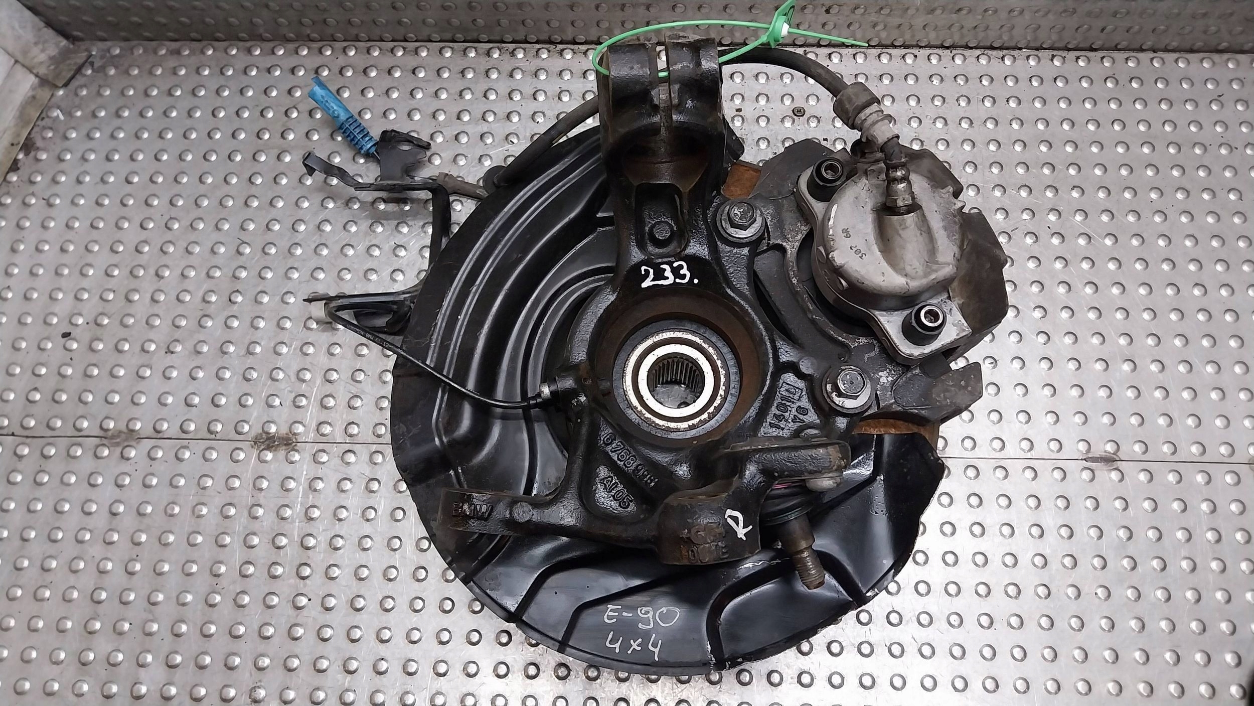 otoč čapu strmeň pravý predok KPL 6768996 BMW E90 E91 E92 XDRIVE