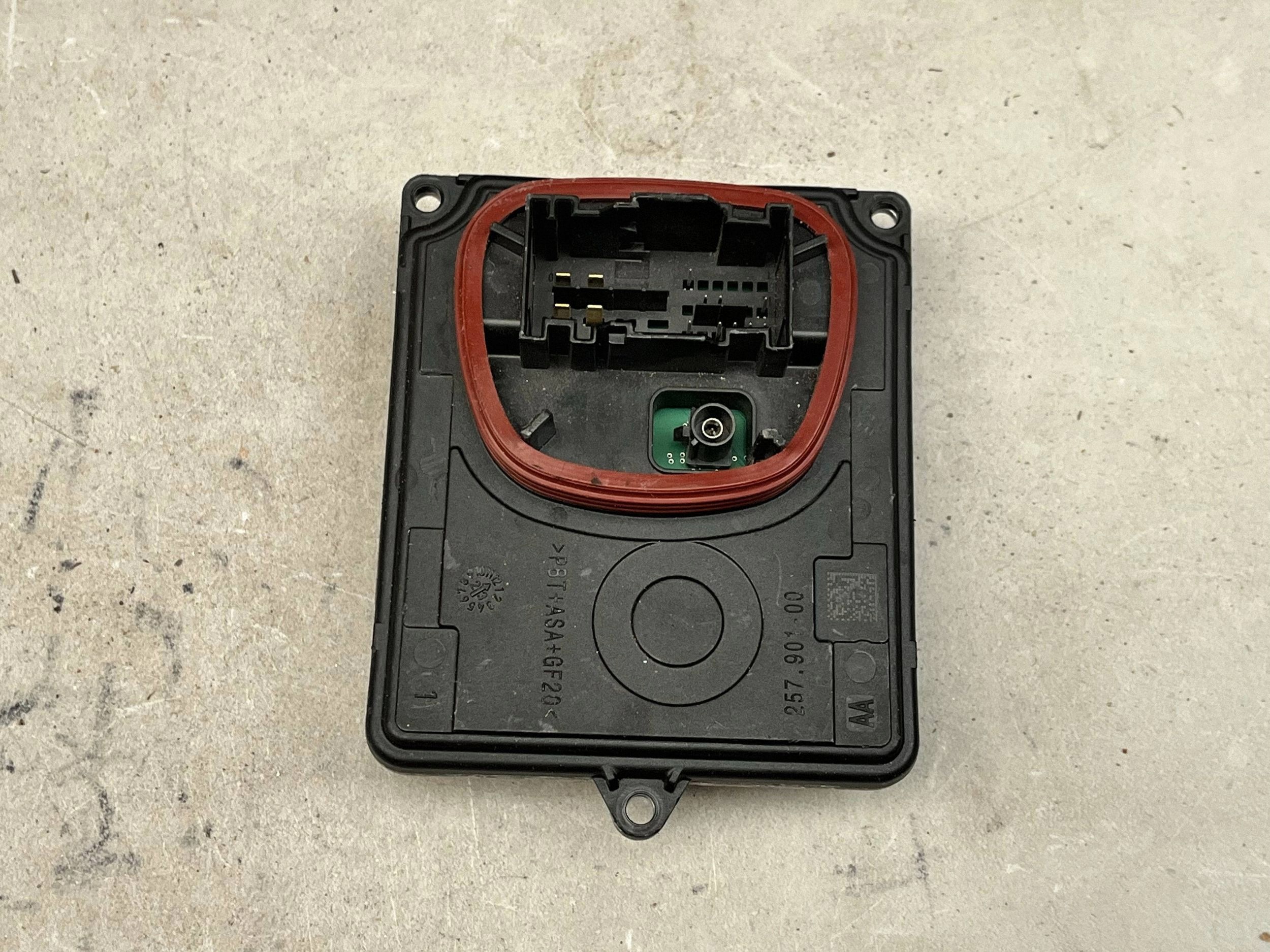 control unit LED REFLEKTORA PORSCHE TAYCAN 9J1 9Y0941597B @M