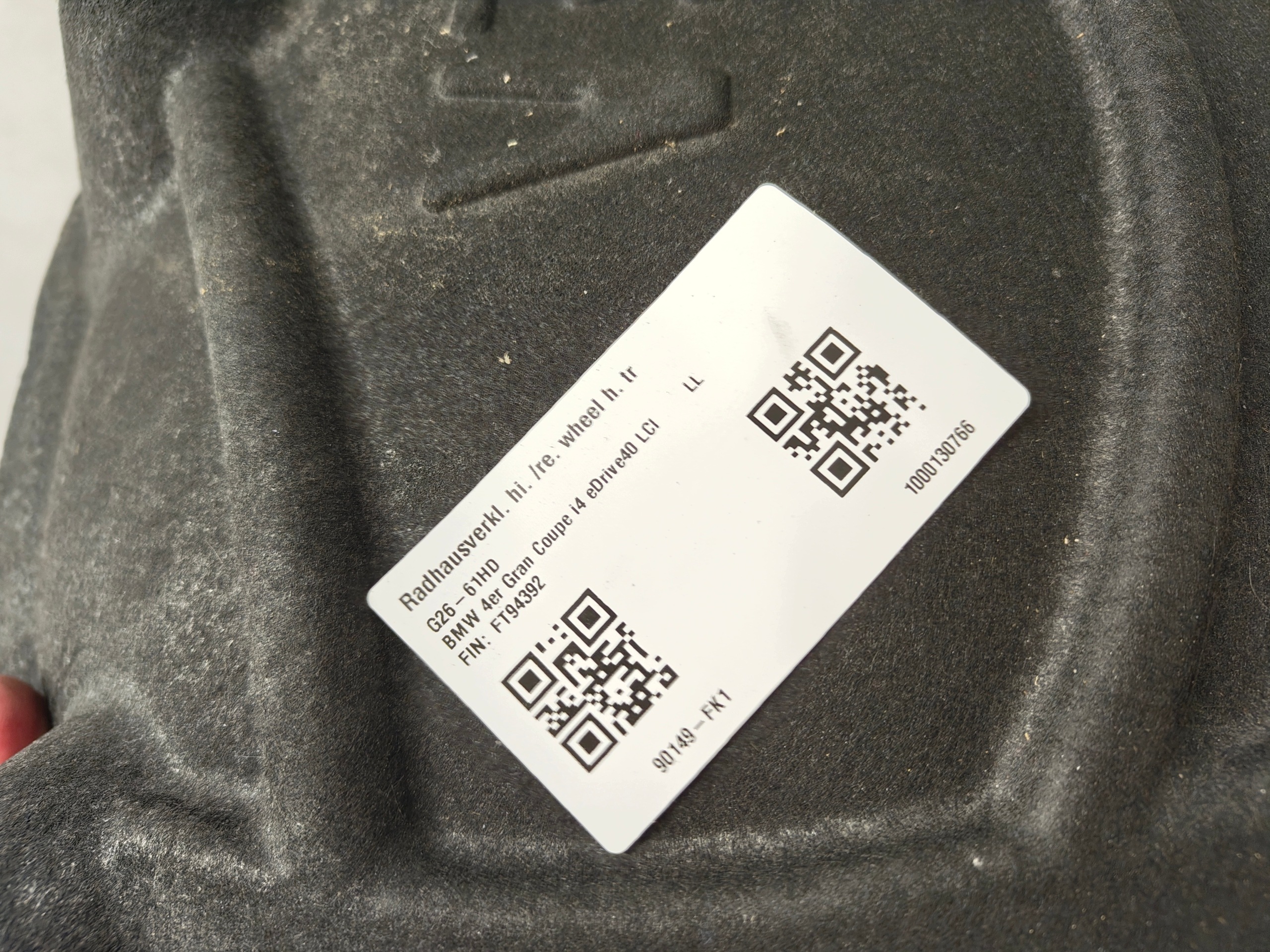 BMW i4 G26 mudguard rear part left right 9448017 9448018