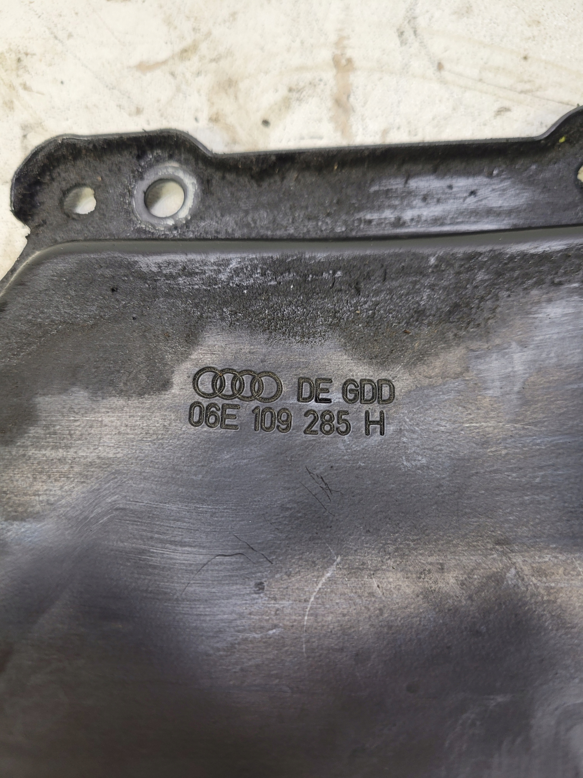 COUVERCLE CARTER DISTRIBUTION AUDI S4 S5 A6 3.0 TFSI 06E109285H