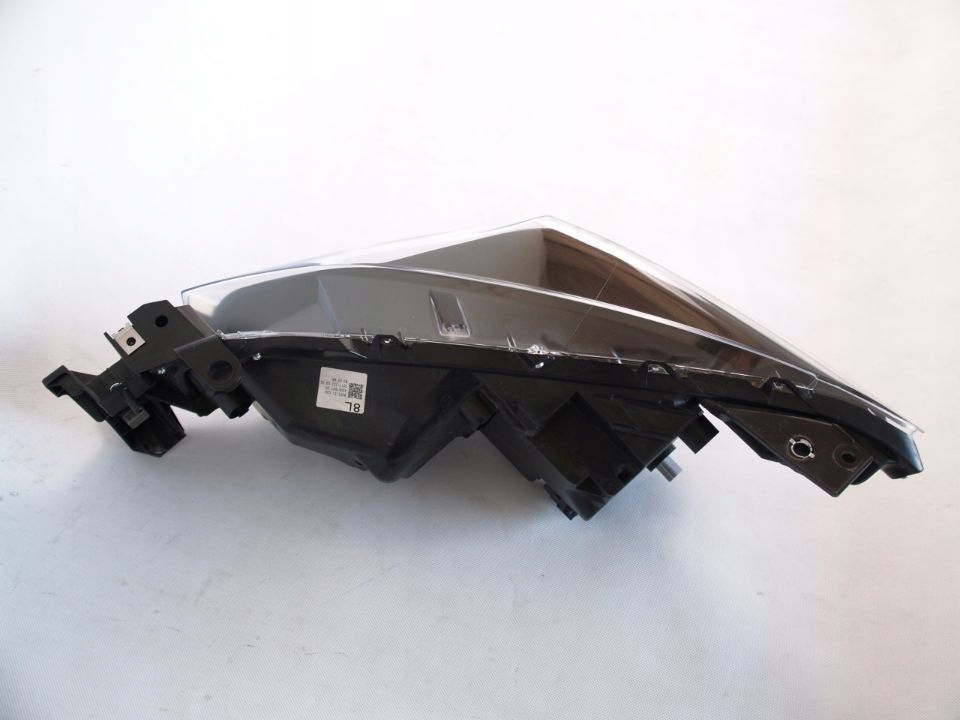 Mazda 3 Reflektor right light right III 16-19r LED BSP551030