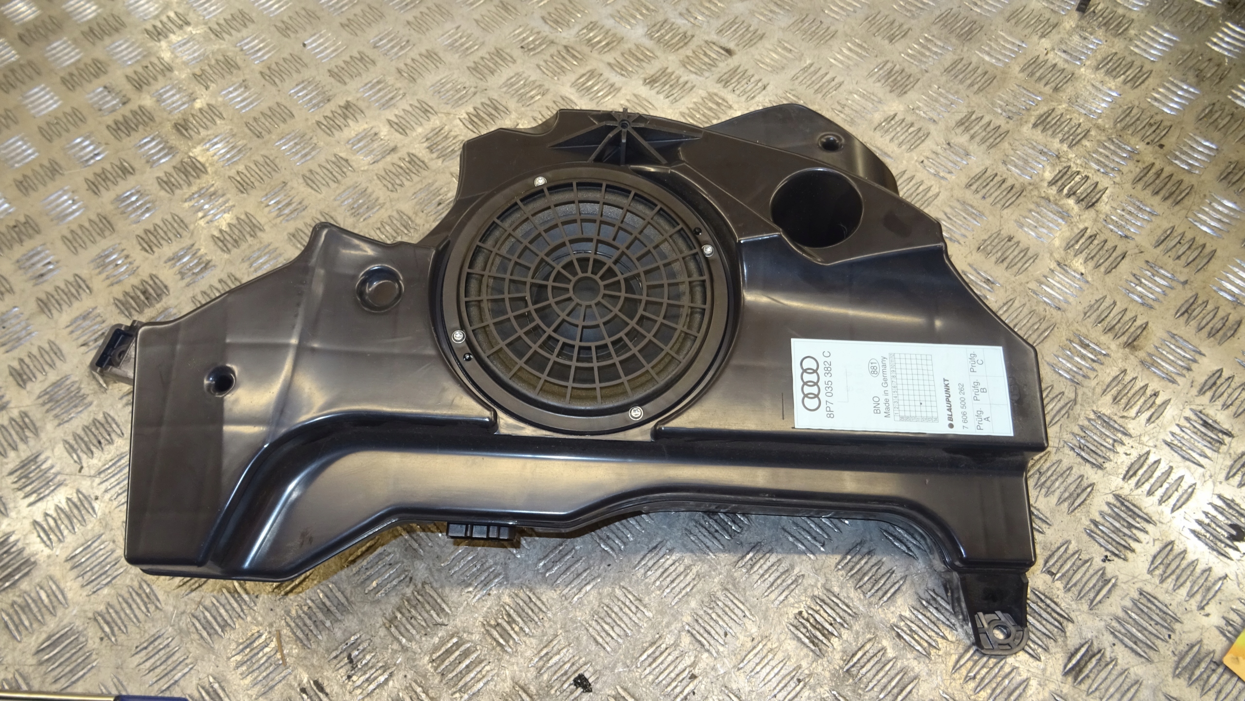 reprák SUBWOOFER AUDI A3 8P 8P7035382C