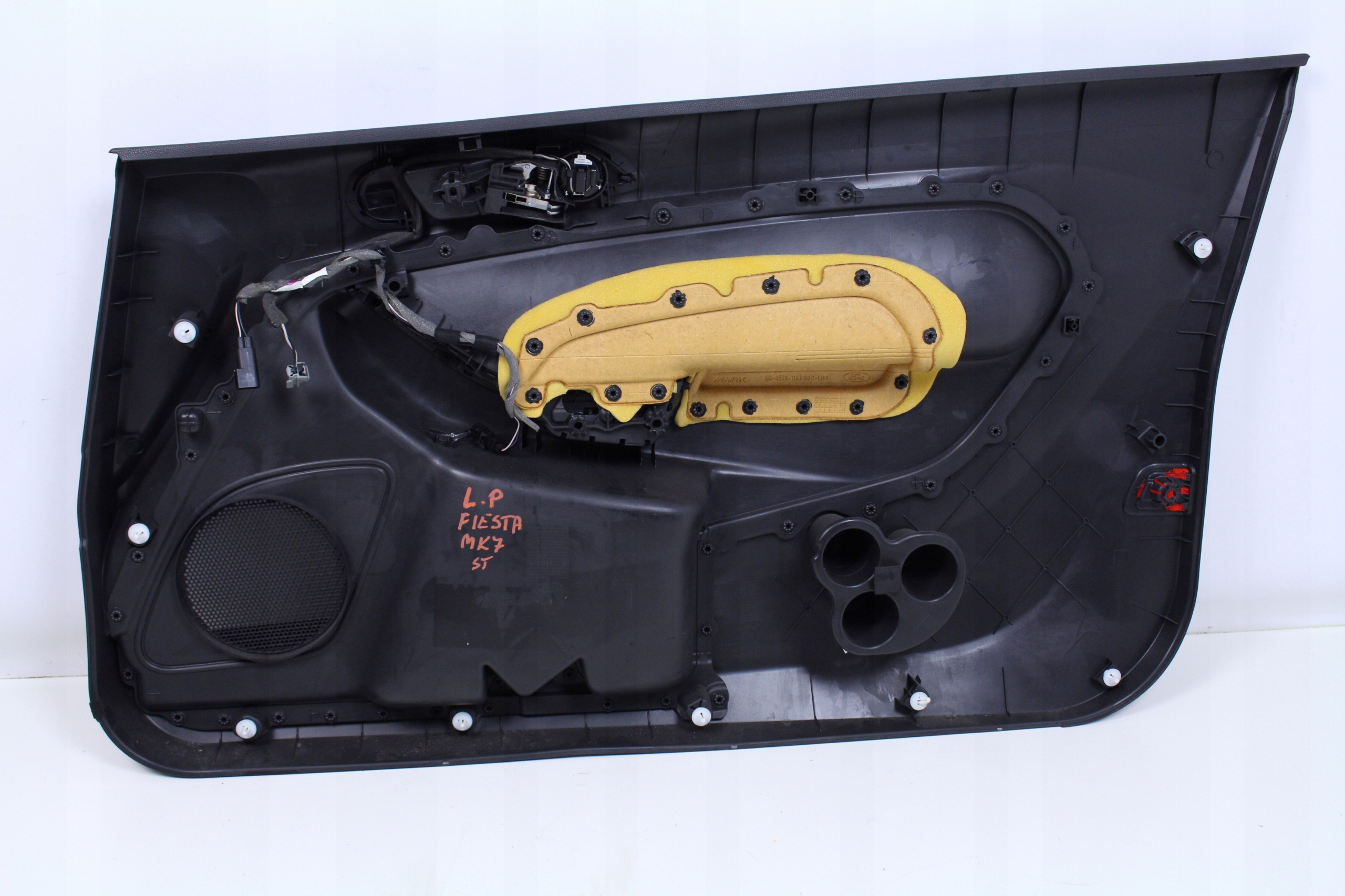 дверные карты левый FORD Fiesta состояние MK7 РЕСТАЙЛИНГ 14r. 3D