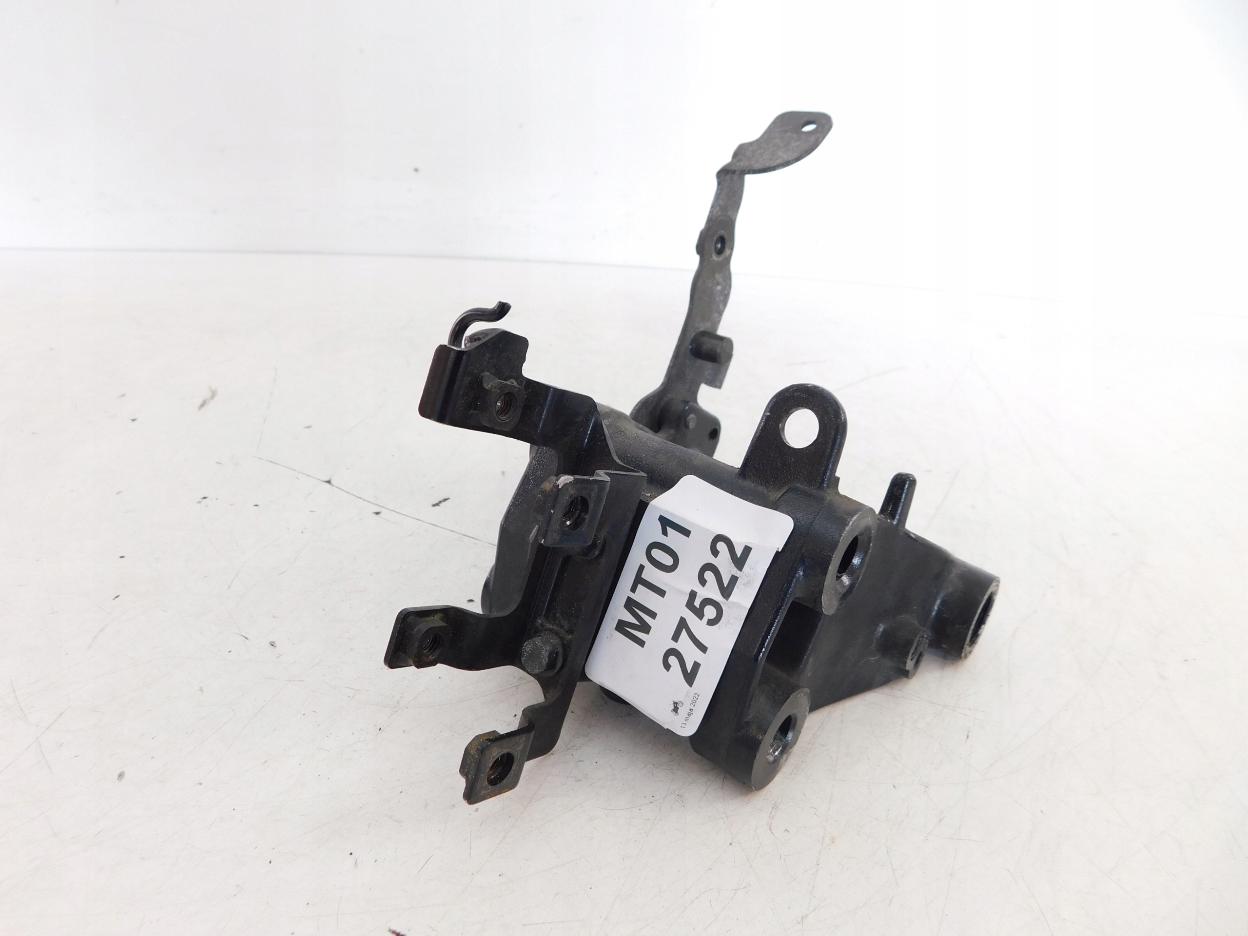 11121 - YAMAHA MT01 КРЕПЛЕНИЕ ЛАПЫ ДВИГАТЕЛЯ