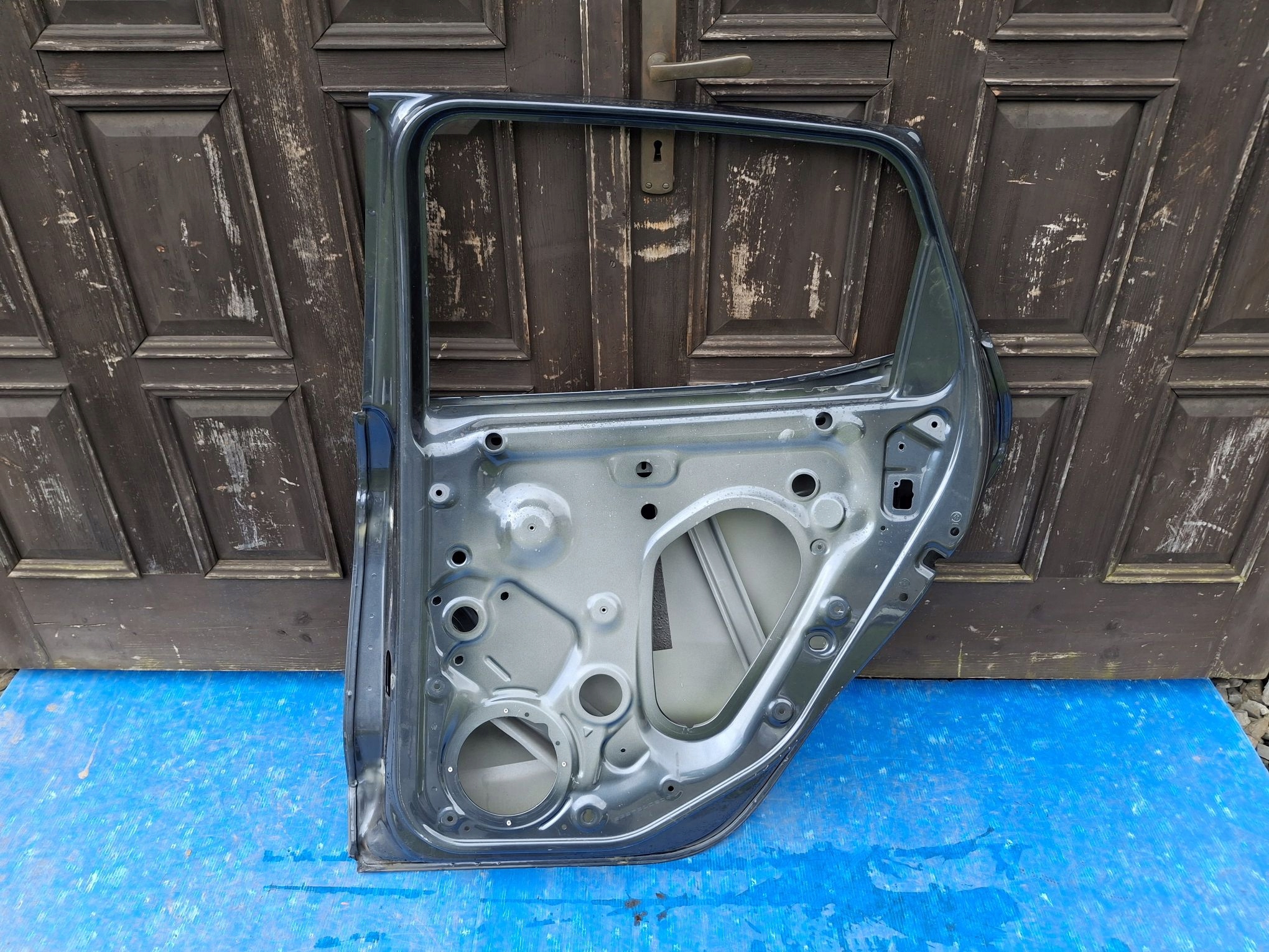 door right rear. SEAT IBIZA V 2017R-> 6F0