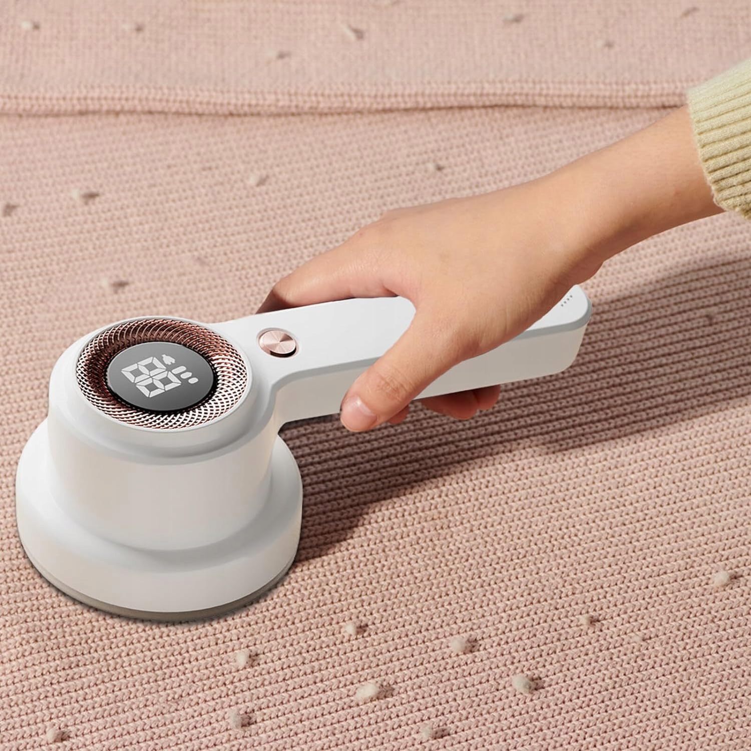 GOLARKA DO KŁACZKÓW, ŁADOWANA, ELEKTRYCZNA MASZYNKA DO USUWANIA KŁACZKÓW Załączone wyposażenie wymienne ostrze