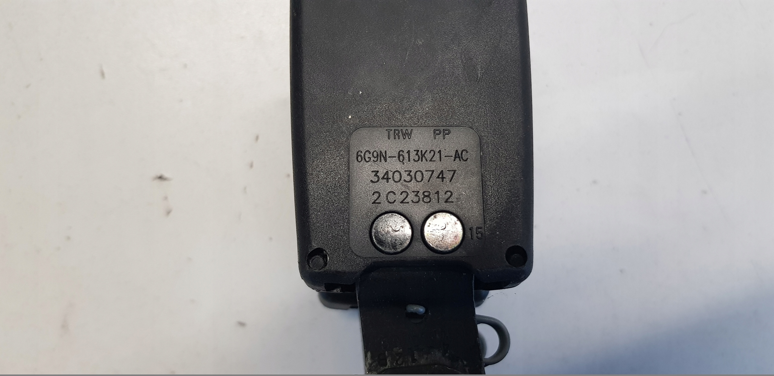 FORD MONDEO MK4 Fixation arbre ceintures sécurité de Sécurité Arrière