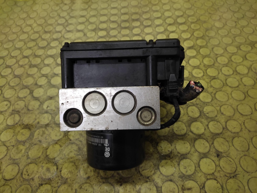 VW GOLF 3 pumpa ABS 3A0907379D