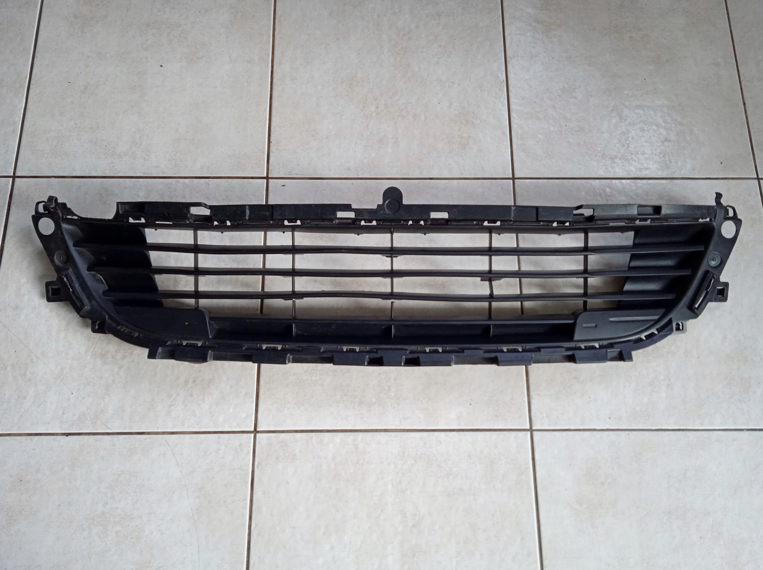 9670503480 - Центральна решітка бампера CITROEN C4 II