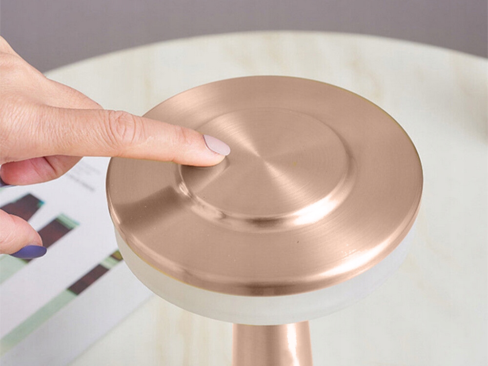 LAMPKA NOCNA STOŁOWA DOTYKOWA LAMPA 3 STOPNIOWA DO SYPIALNI BEZPRZEWODOWA Informacje dodatkowe regulacja natężenia światła