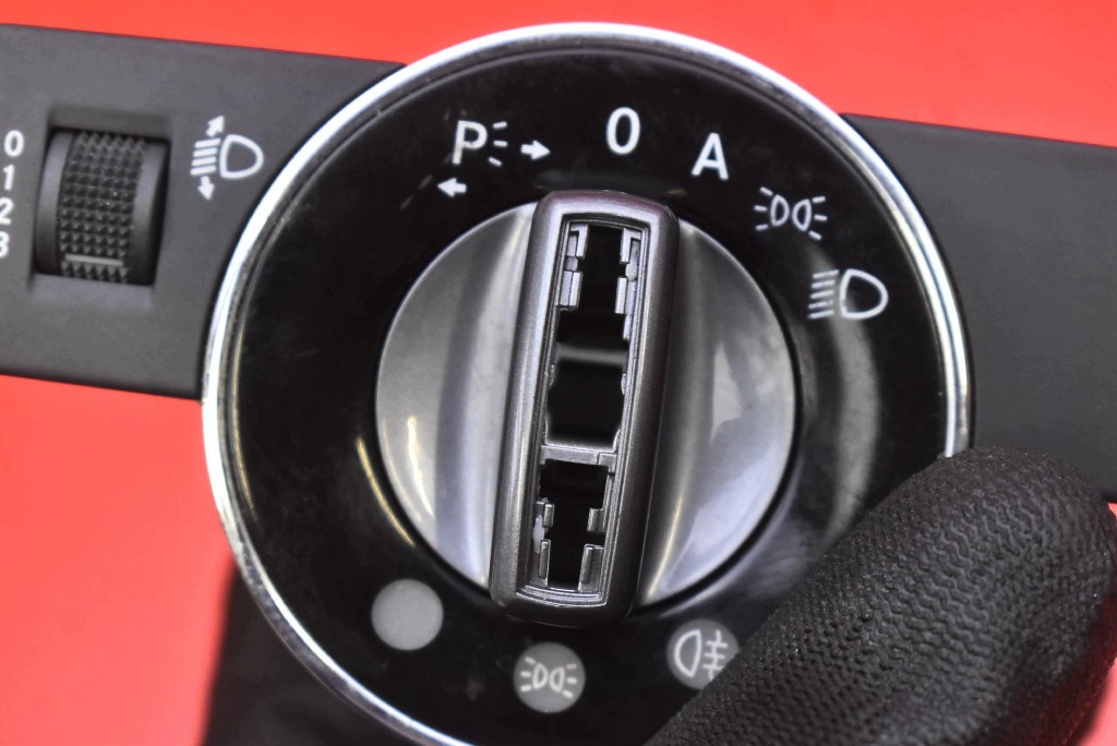 switch light switch A2045451804 MERCEDES C-KLASA W204 07-11