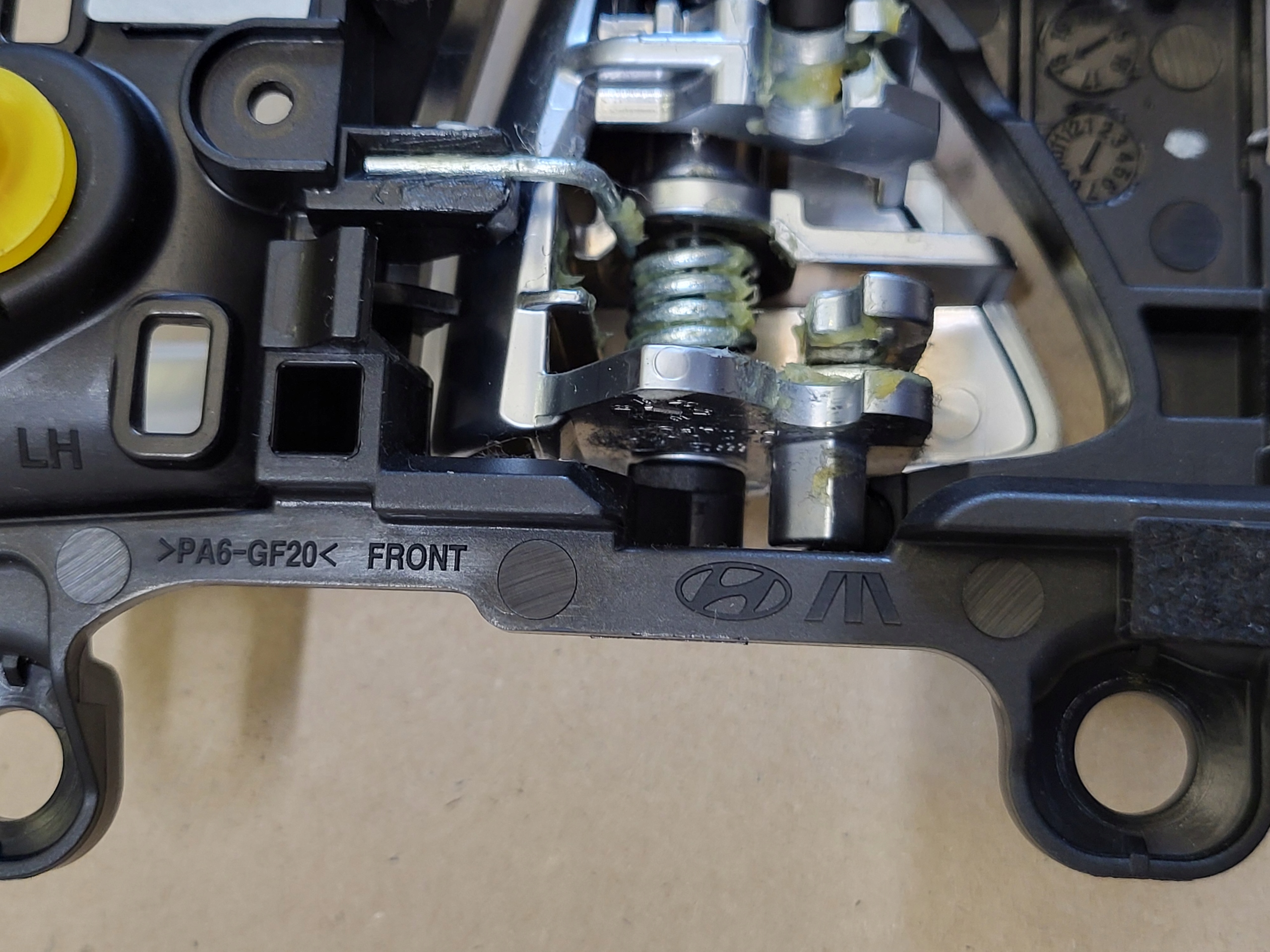 handle inner Z door left front driver´s HYUNDAI TUCSON III 3 TL OE EU
