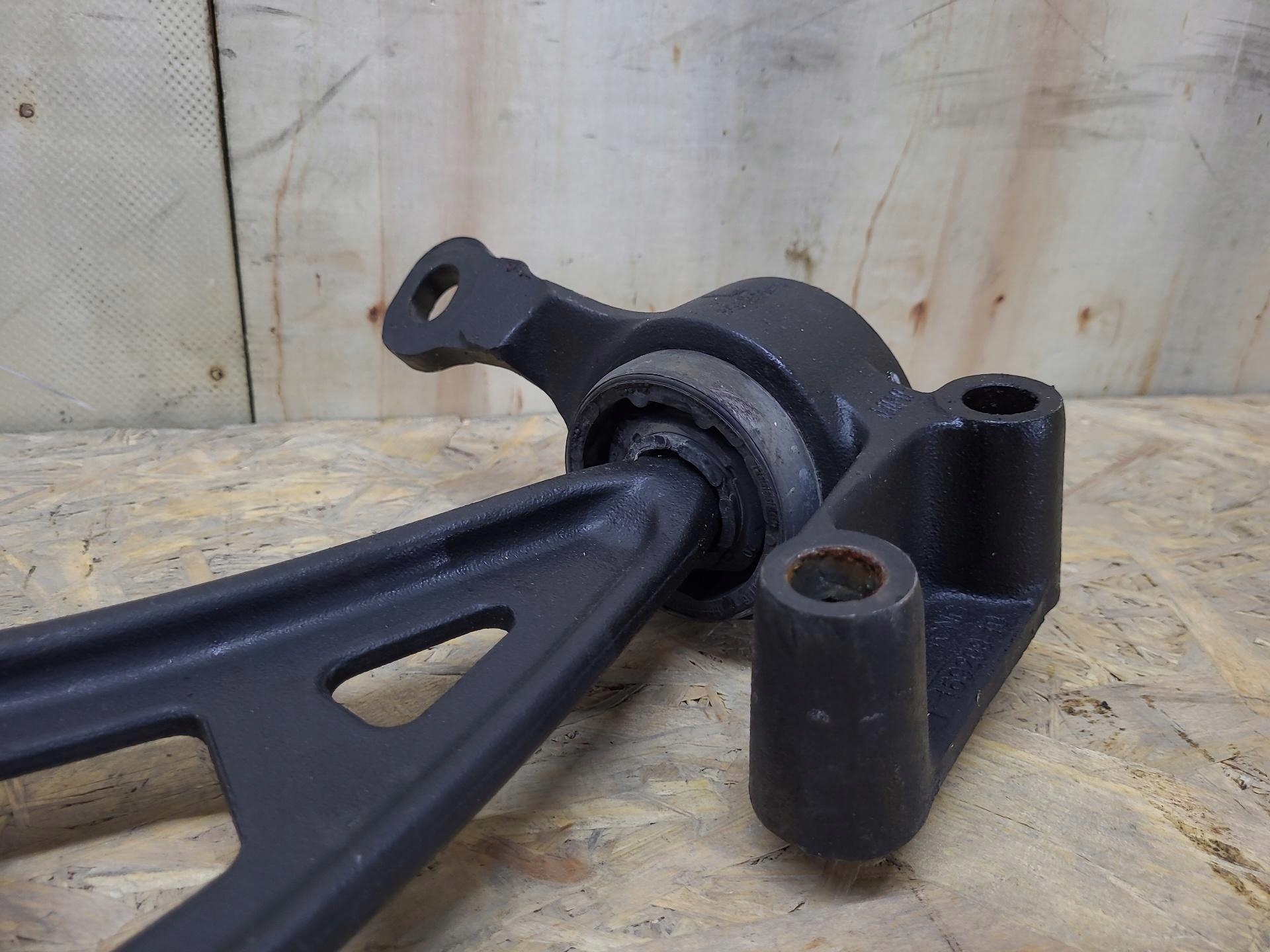 arm left side Mini Countryman R60 2014 9806519