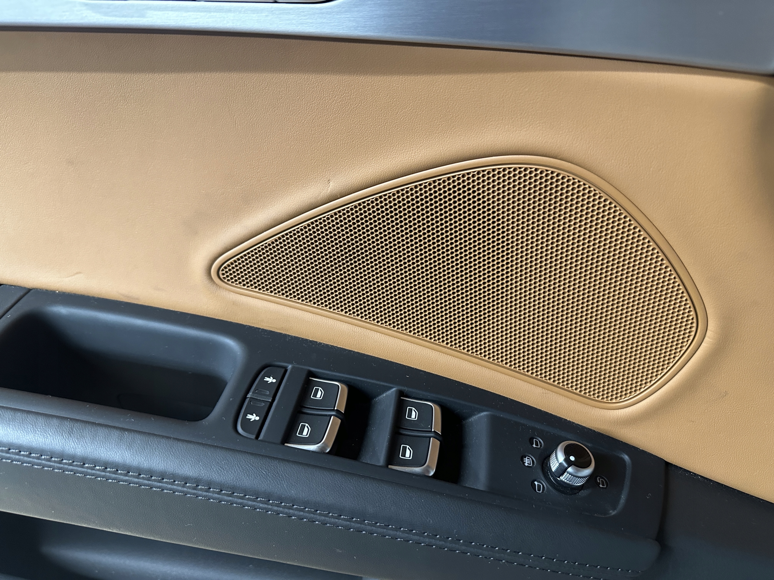 AUDI A8 4H D4 side door left front EXCLUSIVE