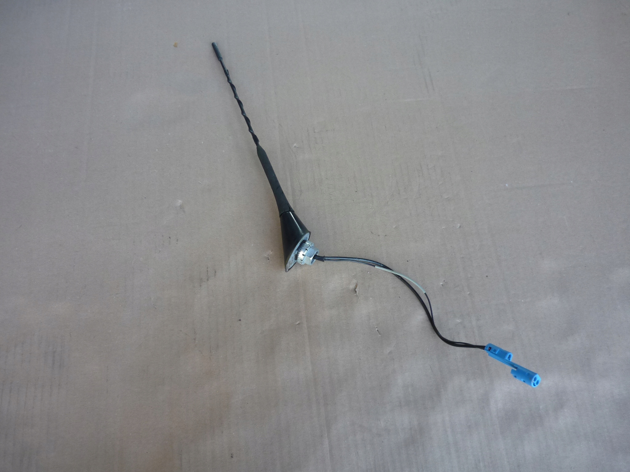 ANTENA DACHOWA OPEL MERIVA A 024447137 ORYGINAŁ