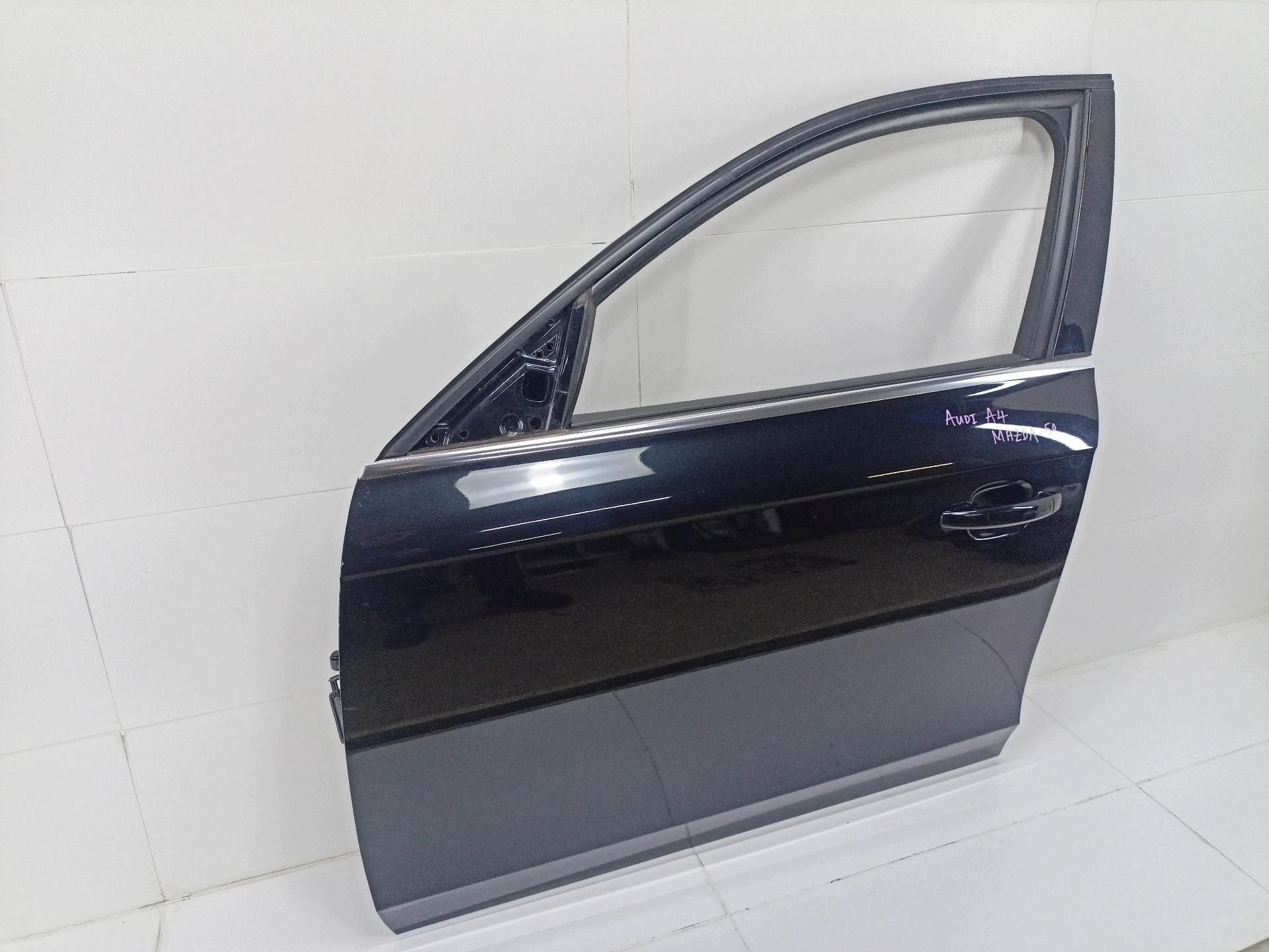dveře předek levá strana Audi A4 B8 facelift 2012