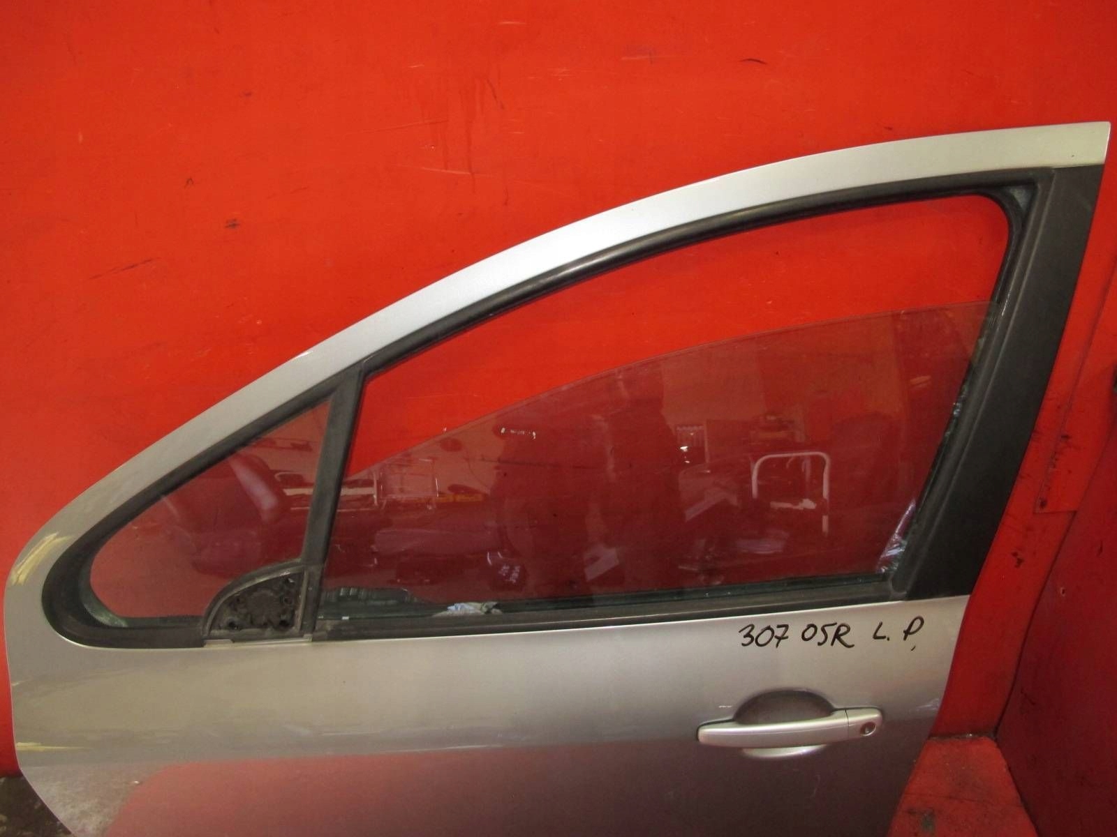 PEUGEOT 307 01- door left front front silver EZAC