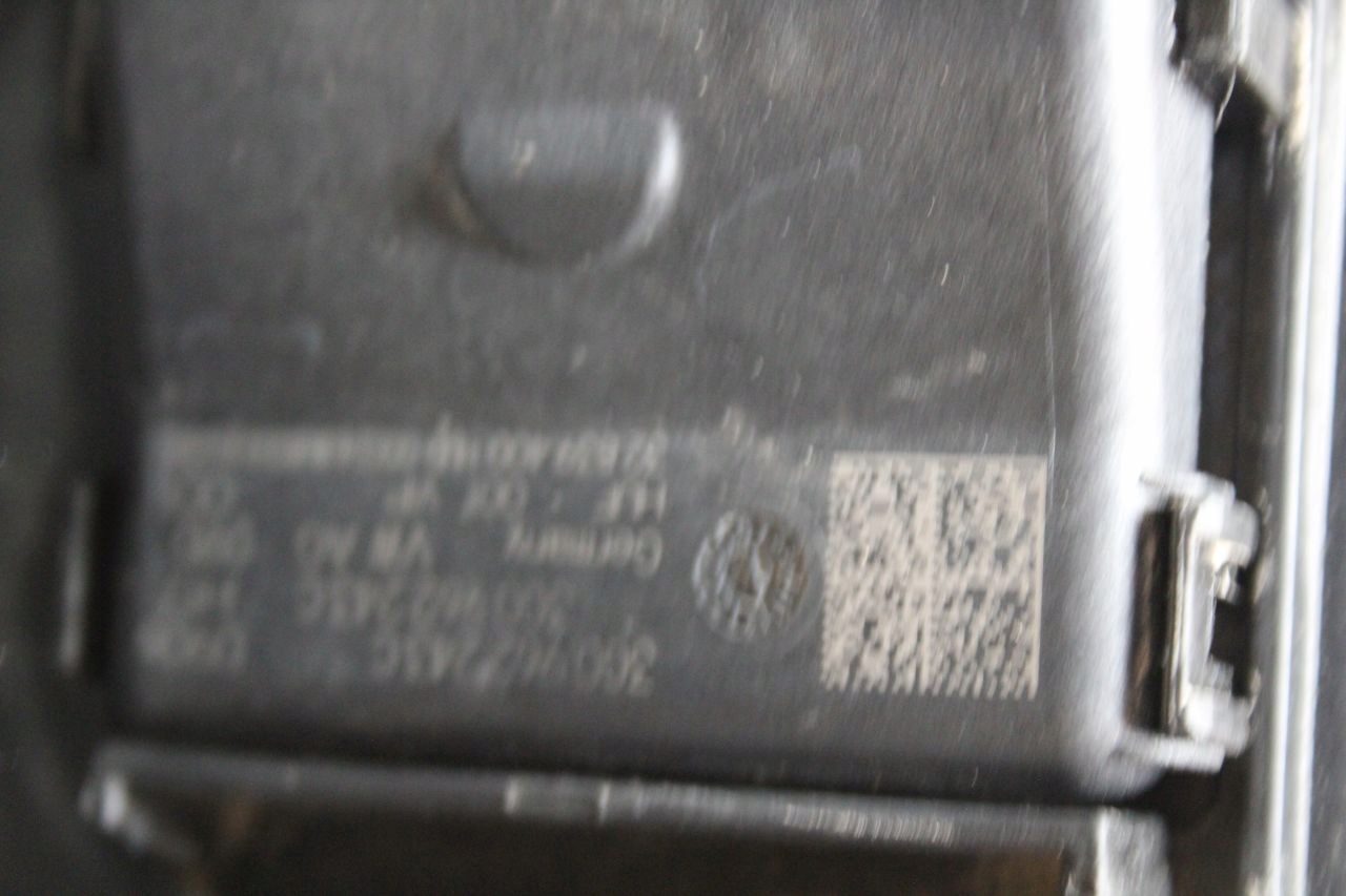 ZDERZAK TYŁ VW TOUAREG III R LINE LOK1 KPL. Powierzchnia do malowania