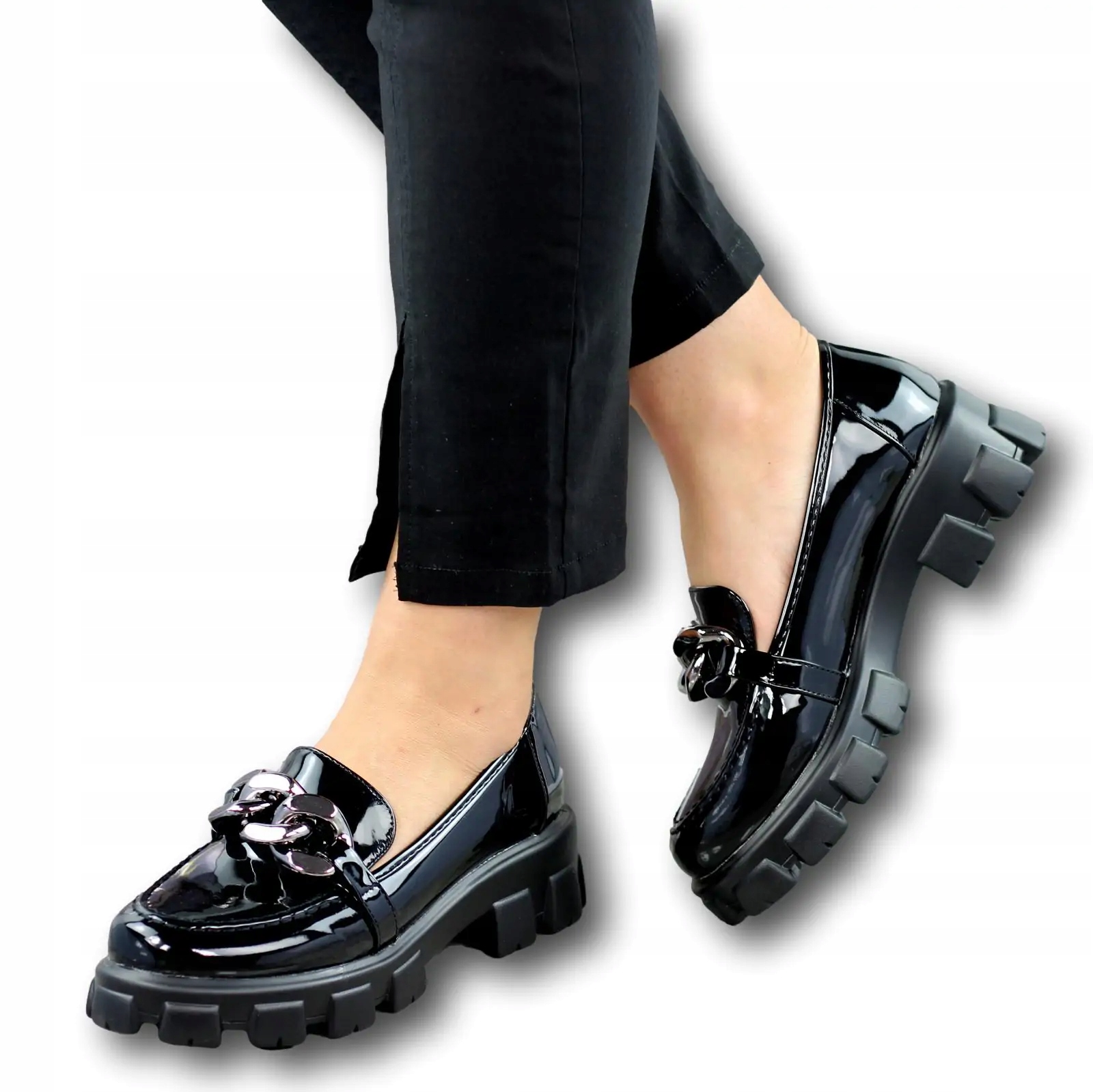 CZARNE LAKIEROWANE MOKASYNY GRUBA PODESZWA CHAINS9 Kod producenta dew21919