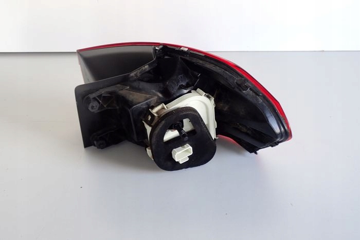 VW TOURAN 15- light left rear rear part 5TA945095D