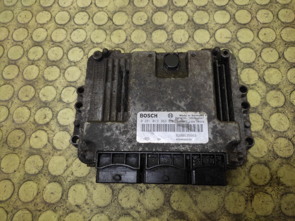 RENAULT MASTER bedienteil des motors 0281013363