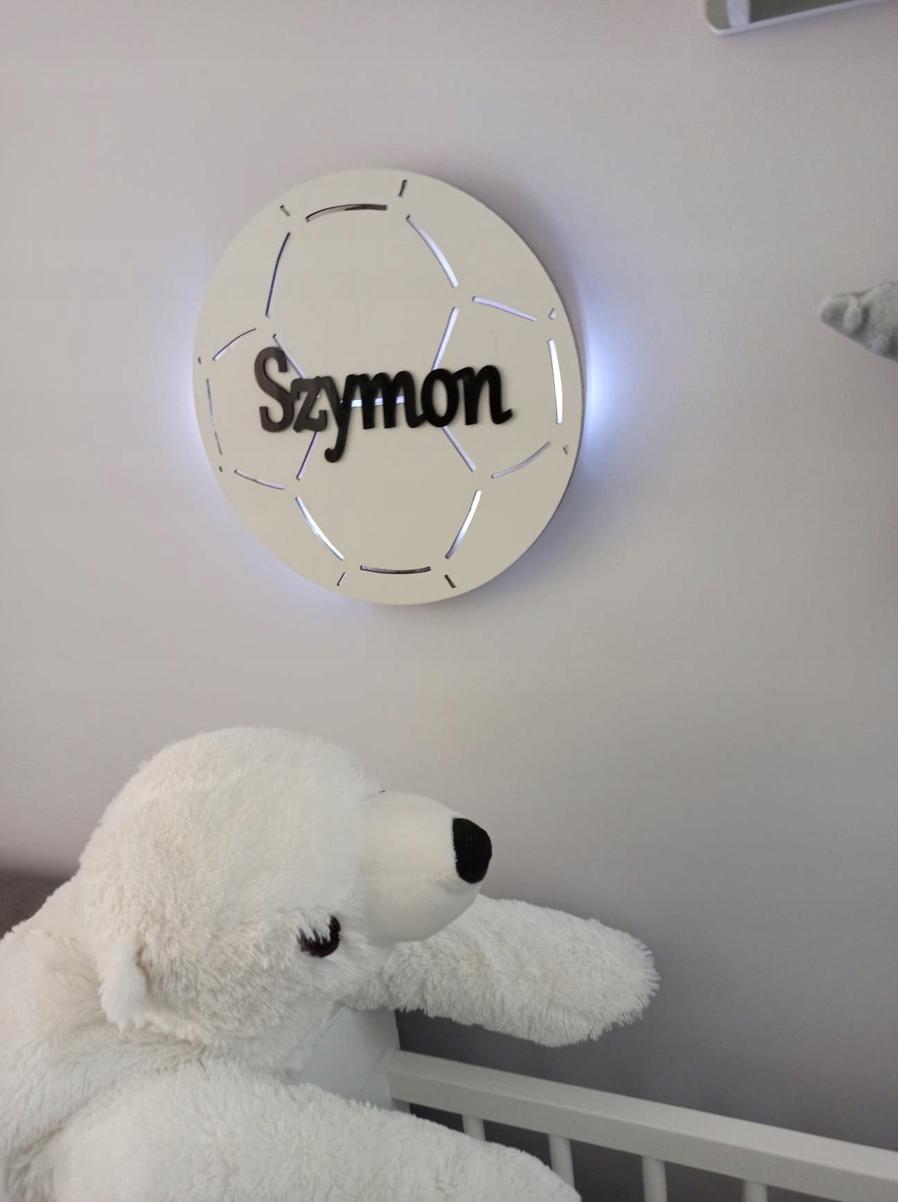 

Lampka Led – Biała Piłka imię dziecka!