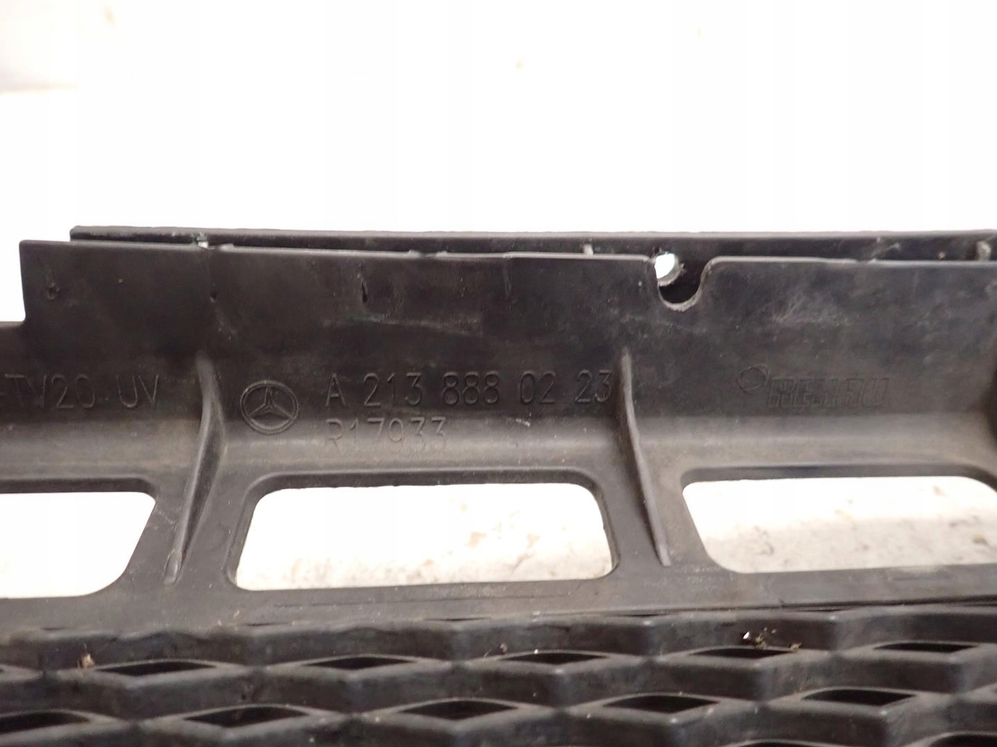 Grill MERCEDES E-KLASA W213 2016- A2138880223