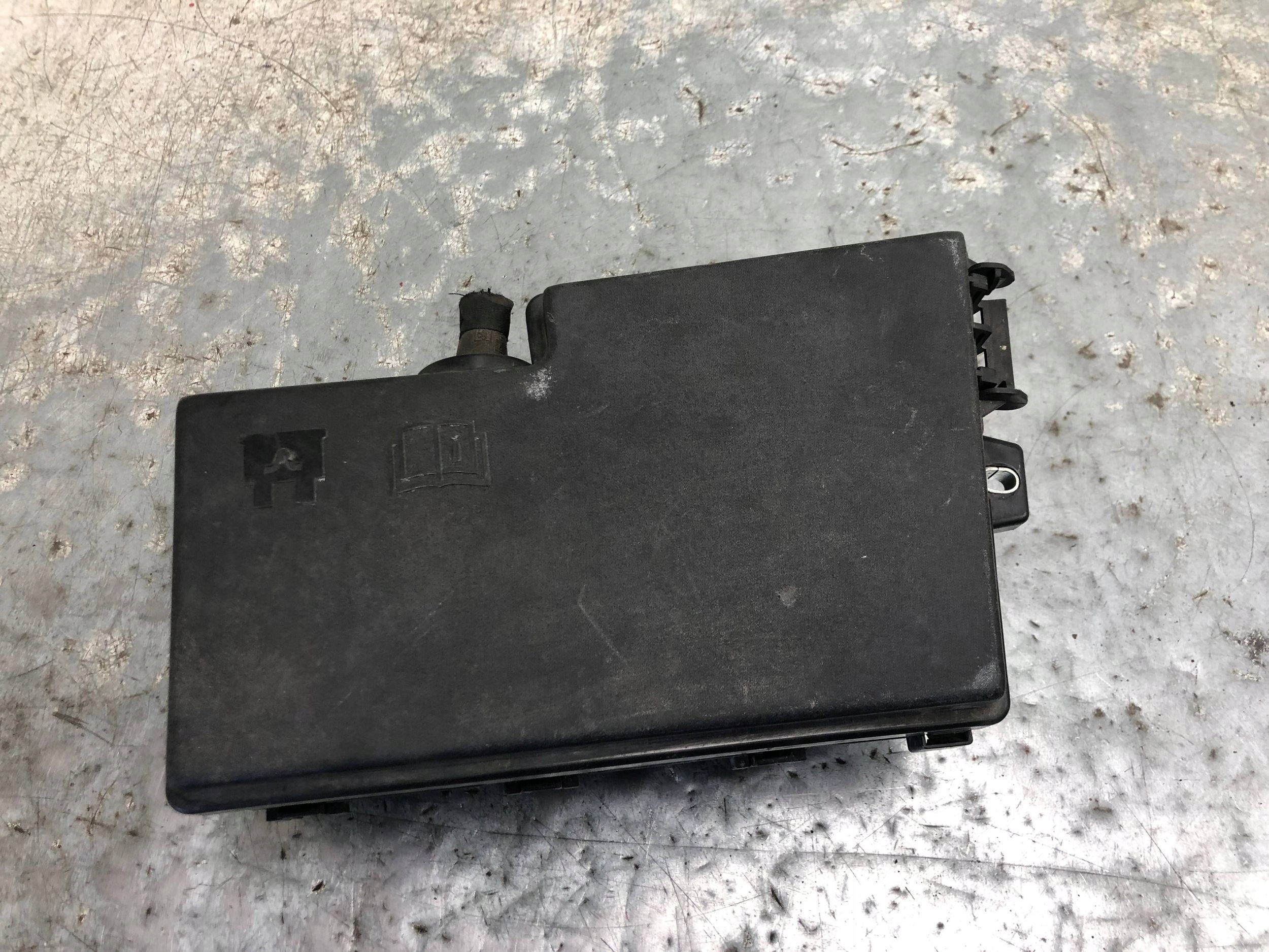 sicherungskasten FORD FOCUS MK3 AV6T-14A067-AD