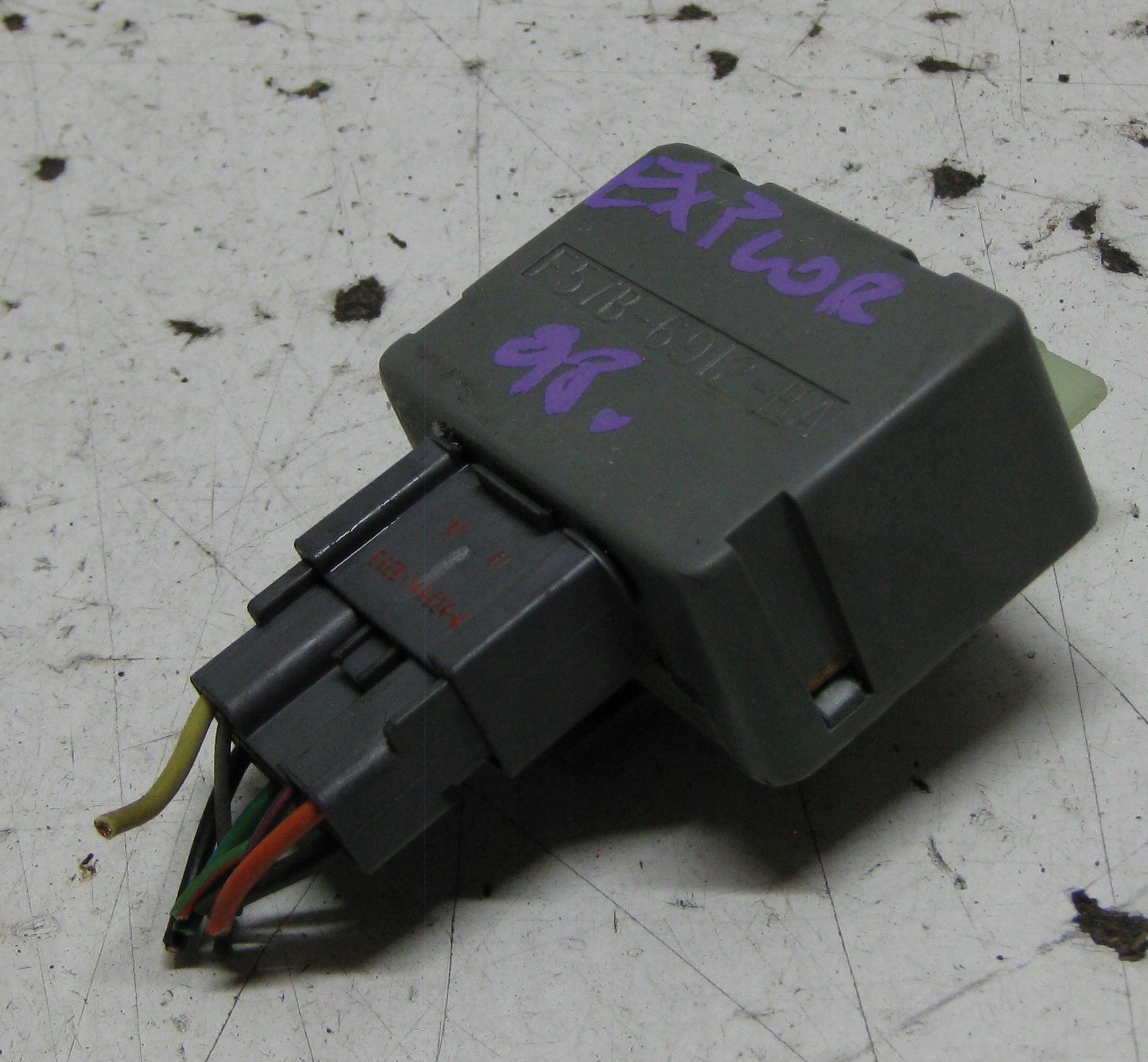 FORD EXPLORER II FL 98R relay F57B-6912-BA