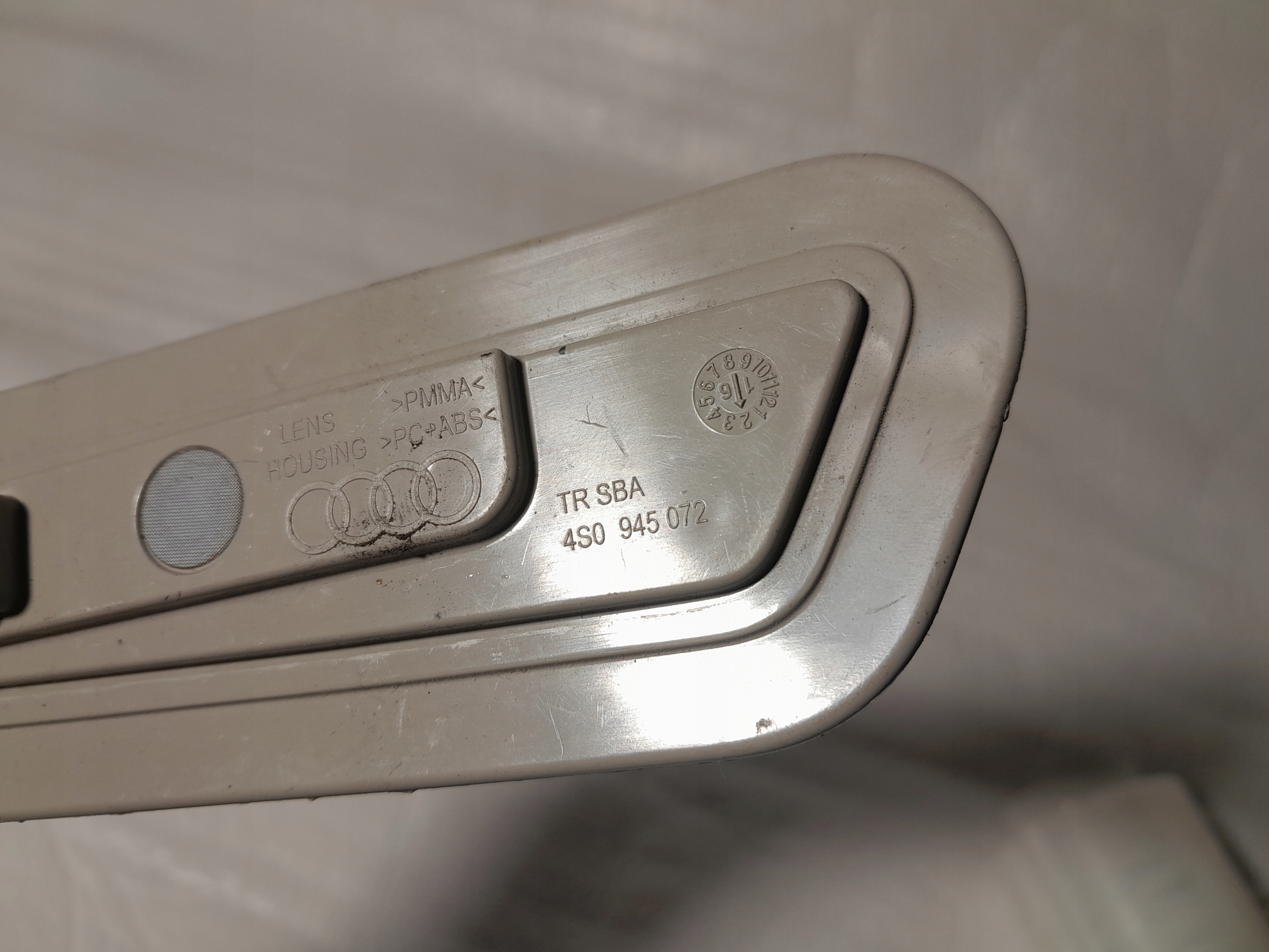 AUDI R8 4S indicator OBRYSOWKA USA 4S0945072