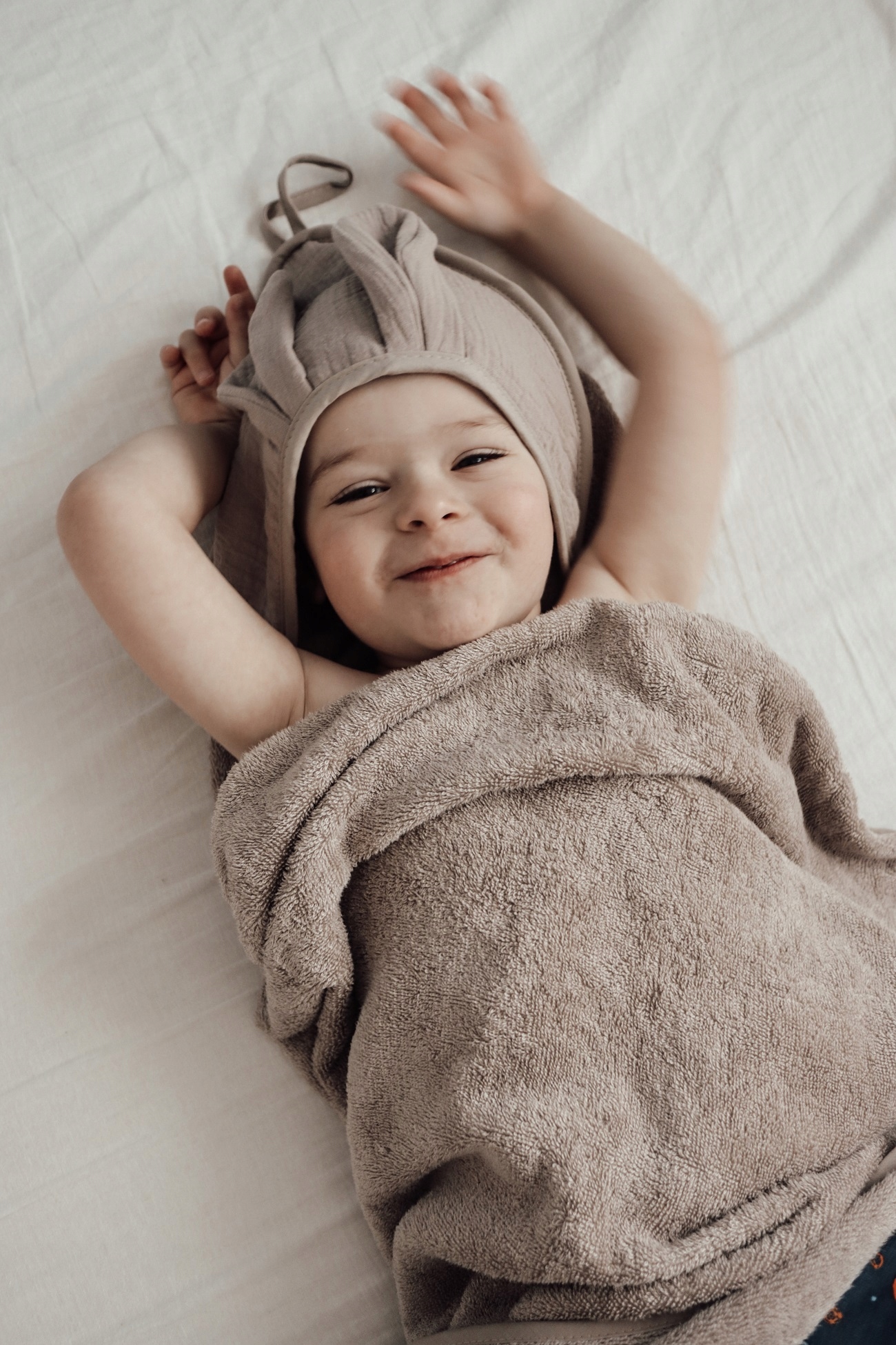 OKRYCIE KĄPIELOWE RĘCZNIK BAMBUS 100X100 RABBIT Odcień kakaowy