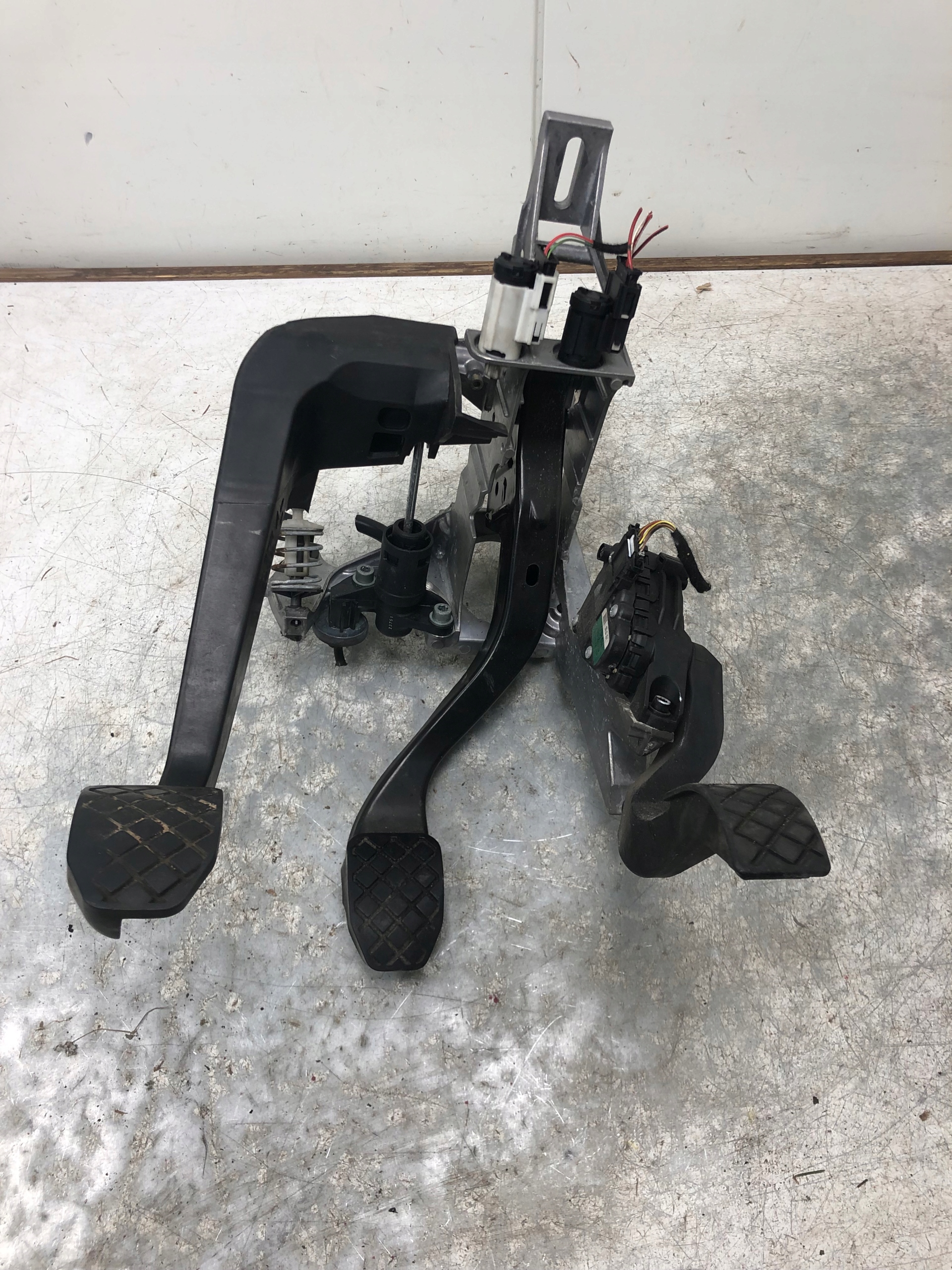 Gaspedal HMAULCA der Kupplung AUDI A4 B7 8E1721523C 8E1721117A
