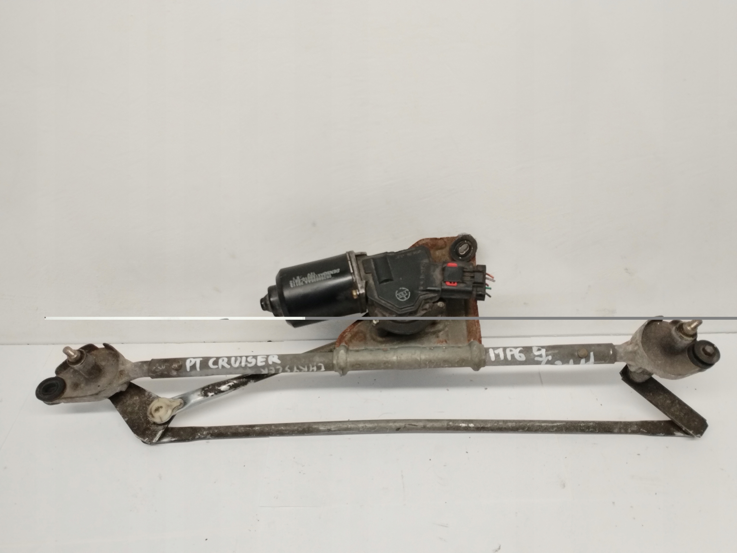 wiper mechanism front Chrysler 05288695AA